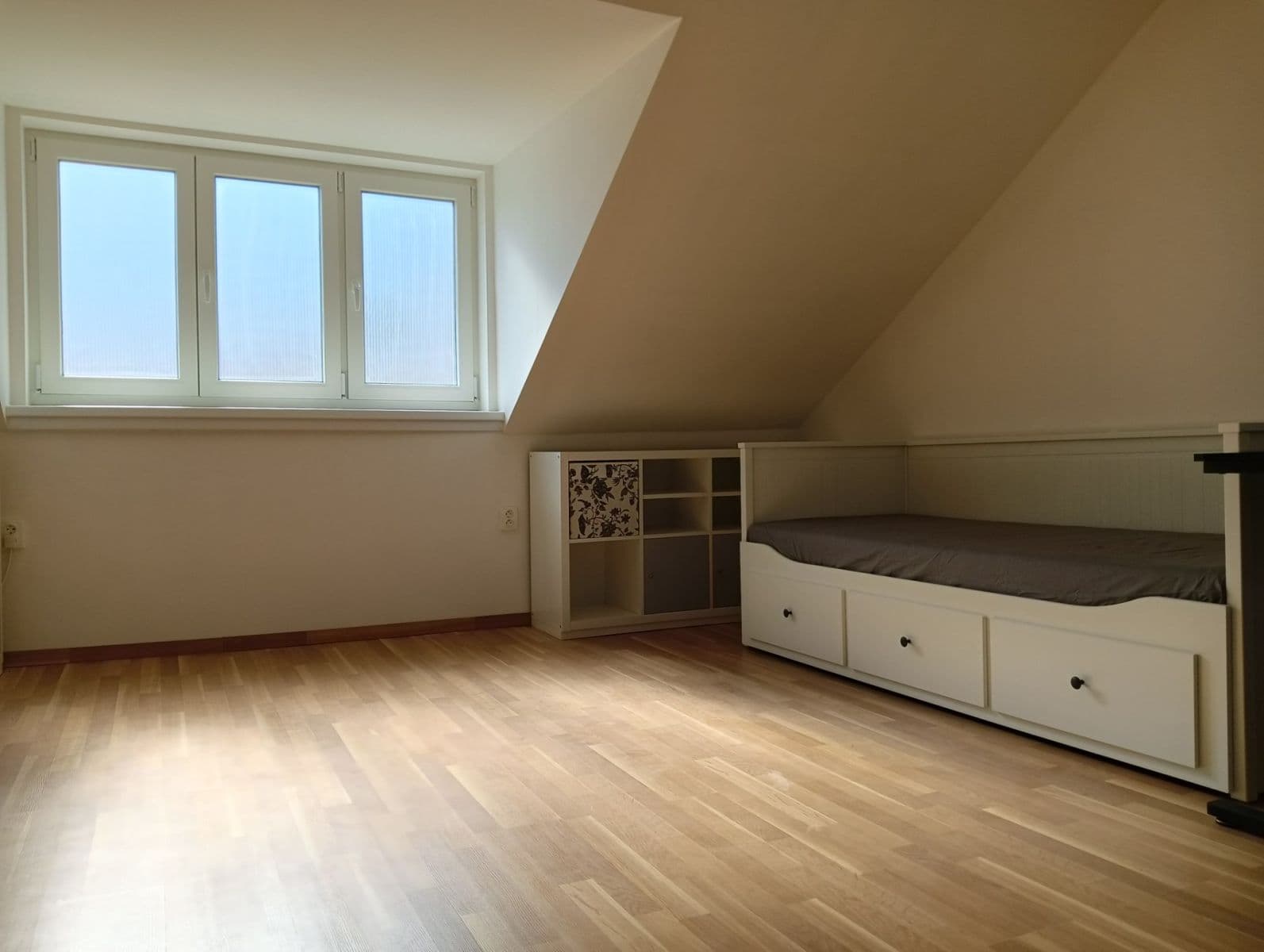 Prenájom bytu 1-izbový 29 m², Brtnická, Praha, Praha Prenájom bytu 1-izbový 29 m², Brtnická, Praha, Praha