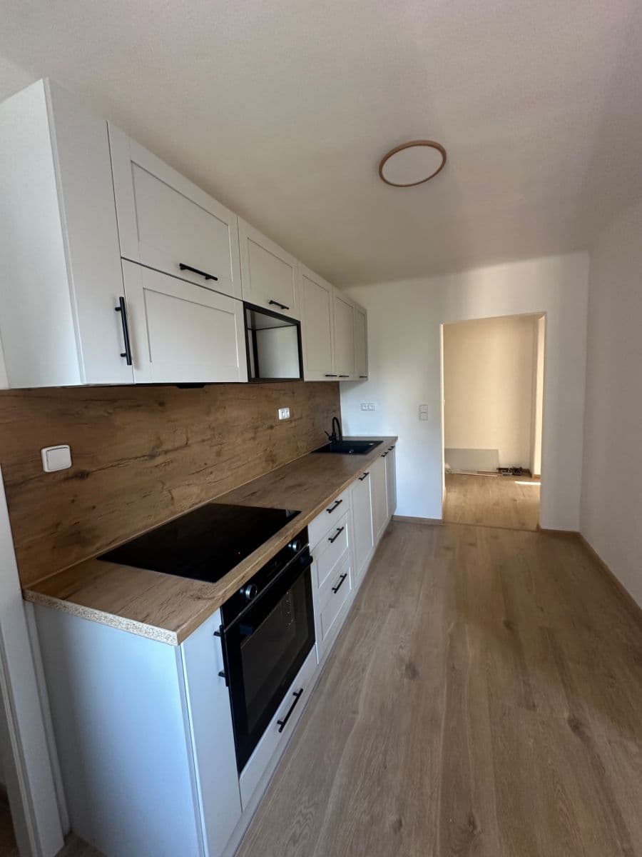 Prenájom bytu 2-izbový 61 m², Vančurova, Olomouc, Olomoucký kraj Prenájom bytu 2-izbový 61 m², Vančurova, Olomouc, Olomoucký kraj