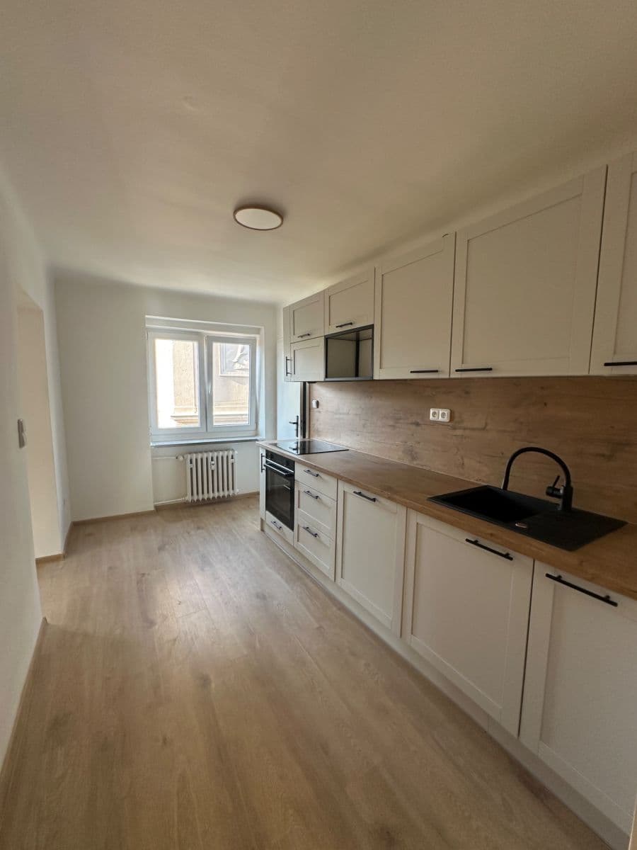 Prenájom bytu 2-izbový 61 m², Vančurova, Olomouc, Olomoucký kraj Prenájom bytu 2-izbový 61 m², Vančurova, Olomouc, Olomoucký kraj