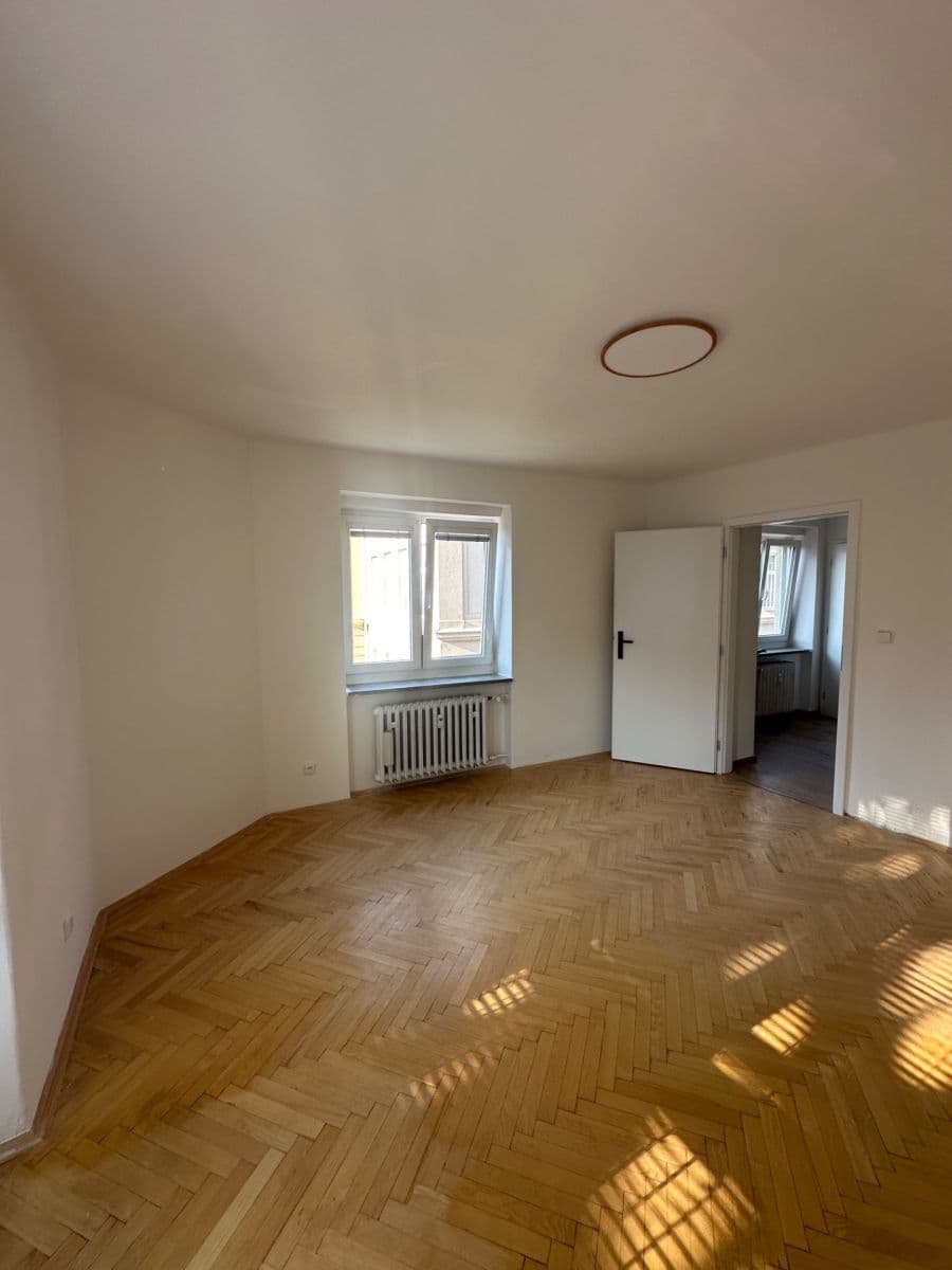 Prenájom bytu 2-izbový 61 m², Vančurova, Olomouc, Olomoucký kraj Prenájom bytu 2-izbový 61 m², Vančurova, Olomouc, Olomoucký kraj