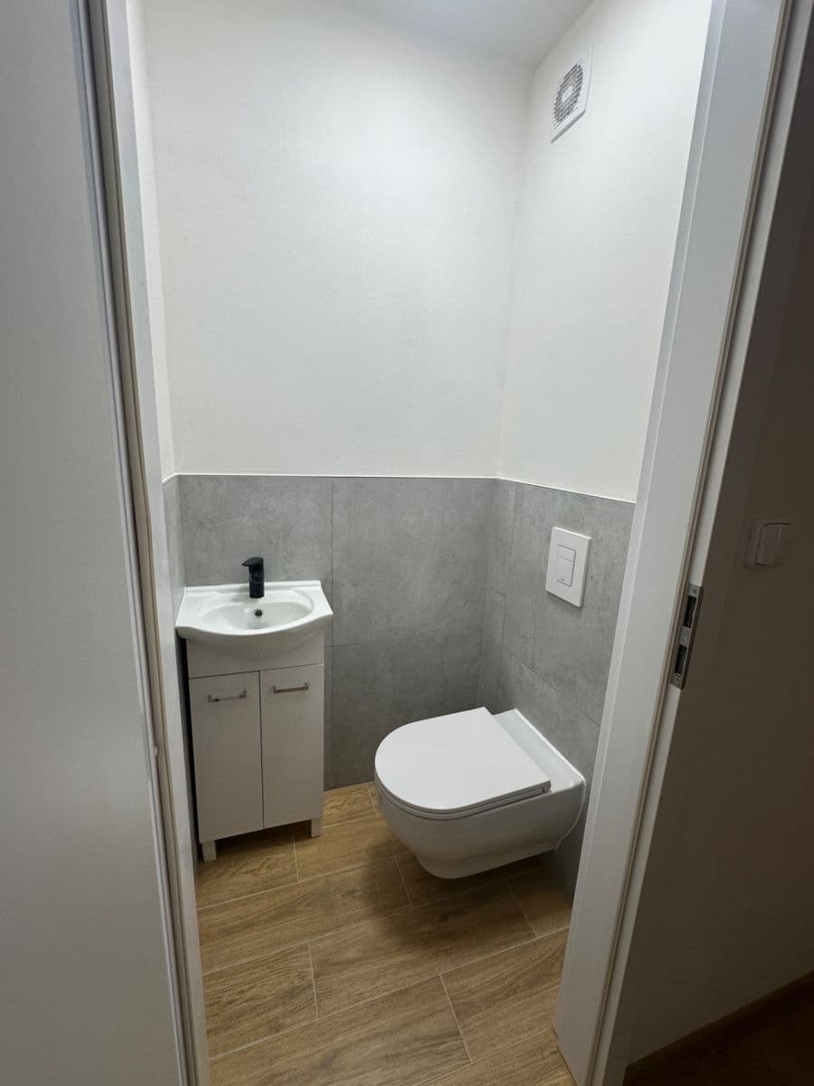 Prenájom bytu 2-izbový 61 m², Vančurova, Olomouc, Olomoucký kraj Prenájom bytu 2-izbový 61 m², Vančurova, Olomouc, Olomoucký kraj