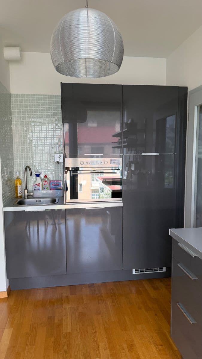 Prenájom bytu 1-izbový 30 m², U Michelského mlýna, Praha, Praha Prenájom bytu 1-izbový 30 m², U Michelského mlýna, Praha, Praha