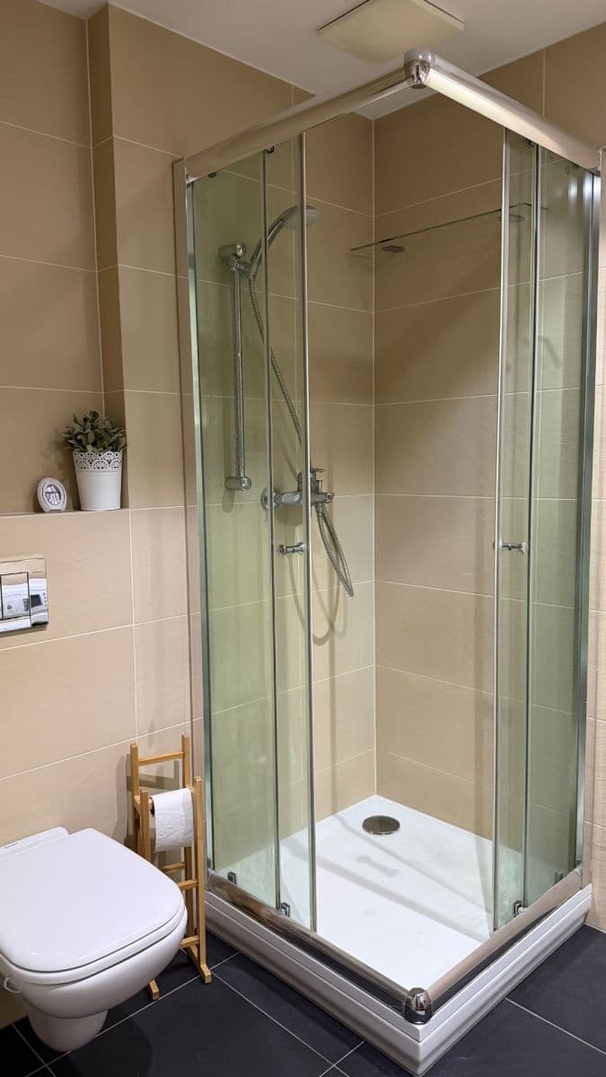 Prenájom bytu 1-izbový 30 m², U Michelského mlýna, Praha, Praha Prenájom bytu 1-izbový 30 m², U Michelského mlýna, Praha, Praha