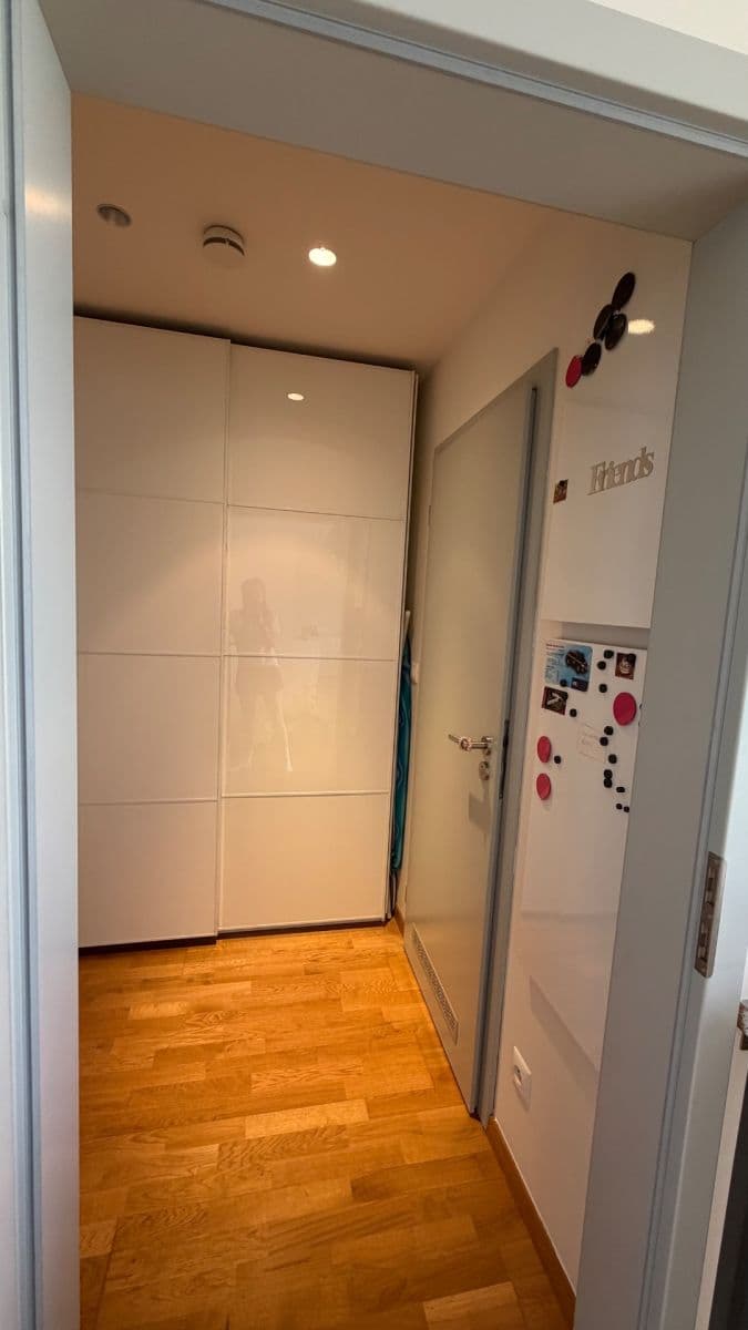 Prenájom bytu 1-izbový 30 m², U Michelského mlýna, Praha, Praha Prenájom bytu 1-izbový 30 m², U Michelského mlýna, Praha, Praha