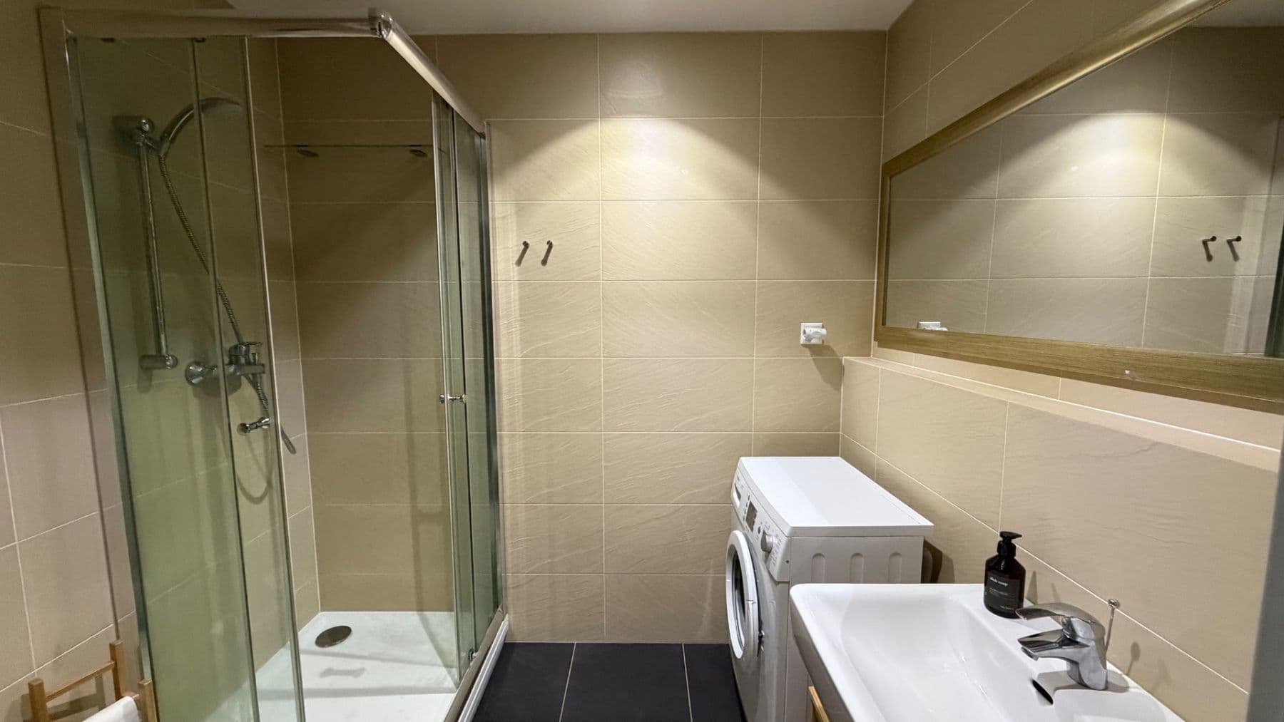 Prenájom bytu 1-izbový 30 m², U Michelského mlýna, Praha, Praha Prenájom bytu 1-izbový 30 m², U Michelského mlýna, Praha, Praha