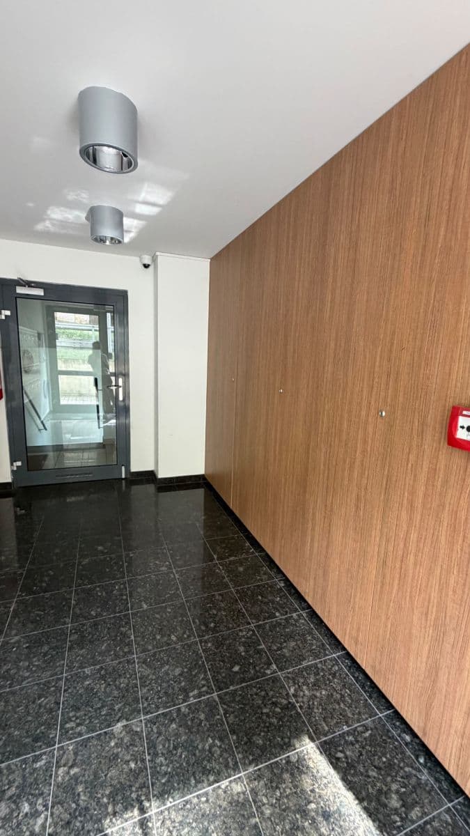 Prenájom bytu 1-izbový 30 m², U Michelského mlýna, Praha, Praha Prenájom bytu 1-izbový 30 m², U Michelského mlýna, Praha, Praha