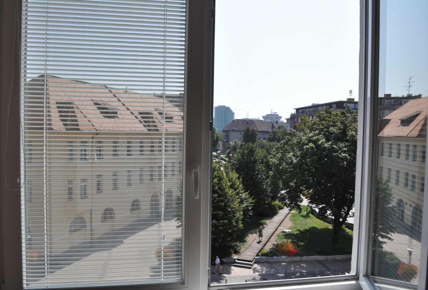 Prenájom bytu 2-izbový 87 m², Kvačalova, Ružinov, Bratislavský kraj Prenájom bytu 2-izbový 87 m², Kvačalova, Ružinov, Bratislavský kraj
