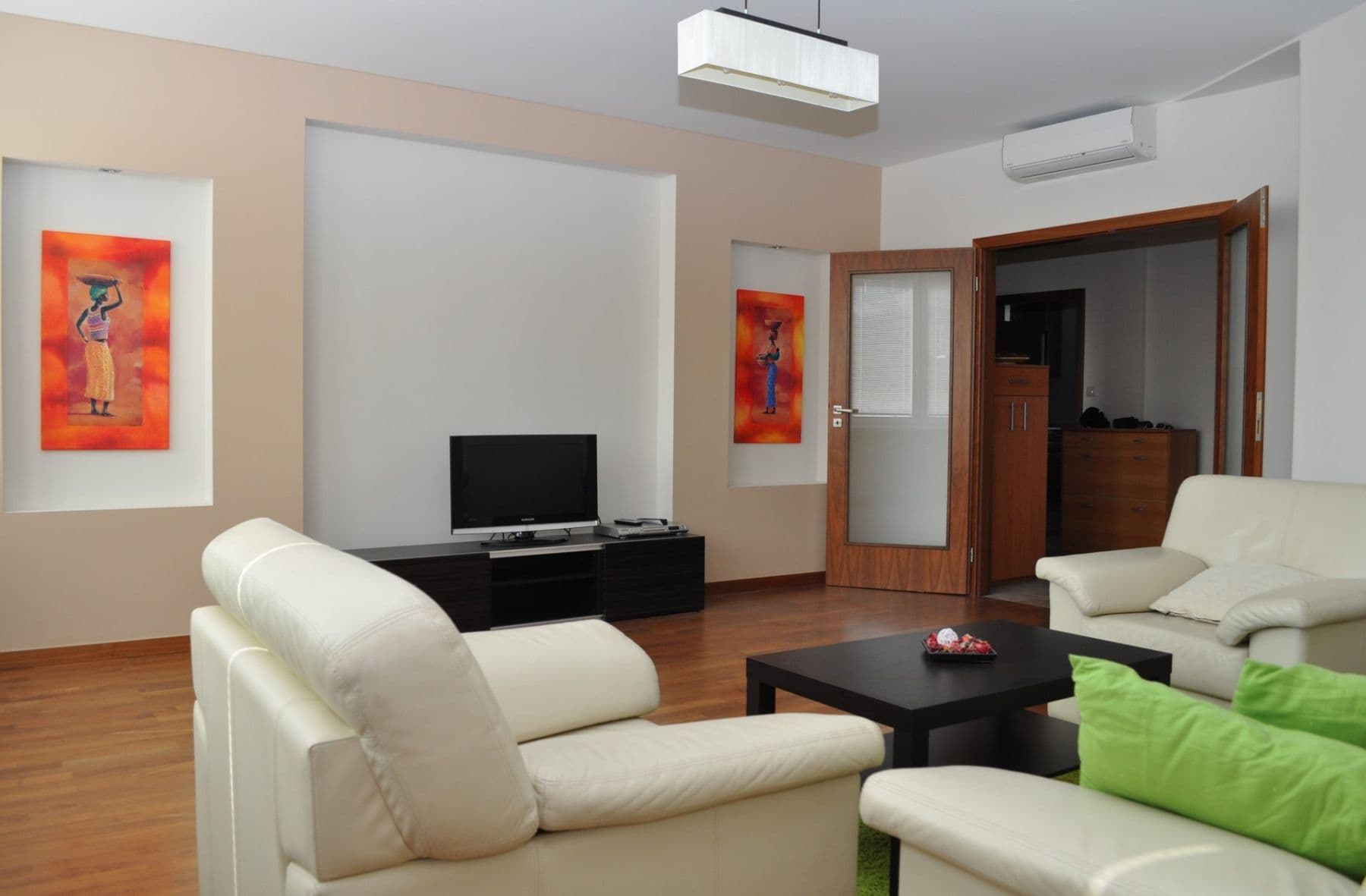 Prenájom bytu 2-izbový 87 m², Kvačalova, Ružinov, Bratislavský kraj Prenájom bytu 2-izbový 87 m², Kvačalova, Ružinov, Bratislavský kraj