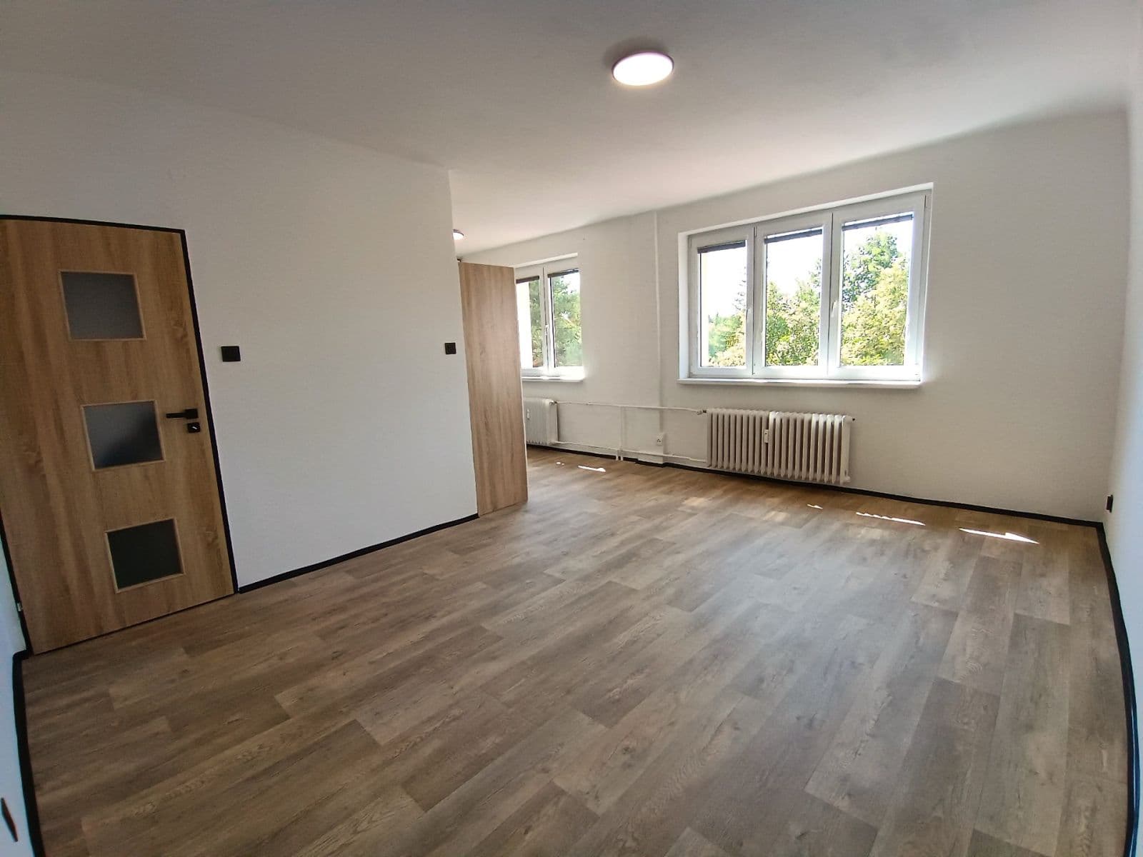 Prenájom bytu 2-izbový 53 m², Jabloňová, Chrudim, Pardubický kraj Prenájom bytu 2-izbový 53 m², Jabloňová, Chrudim, Pardubický kraj