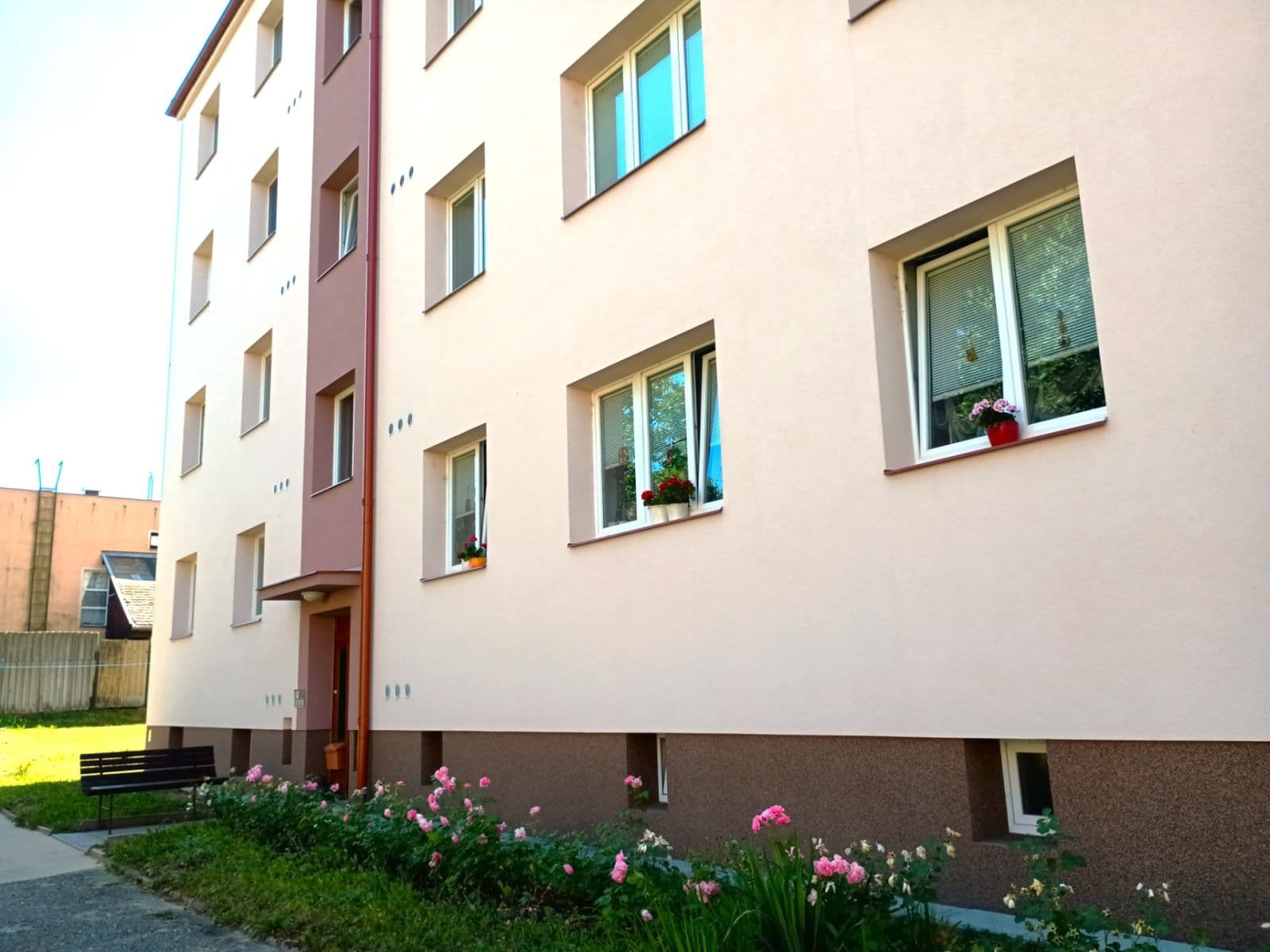Prenájom bytu 2-izbový 53 m², Jabloňová, Chrudim, Pardubický kraj Prenájom bytu 2-izbový 53 m², Jabloňová, Chrudim, Pardubický kraj