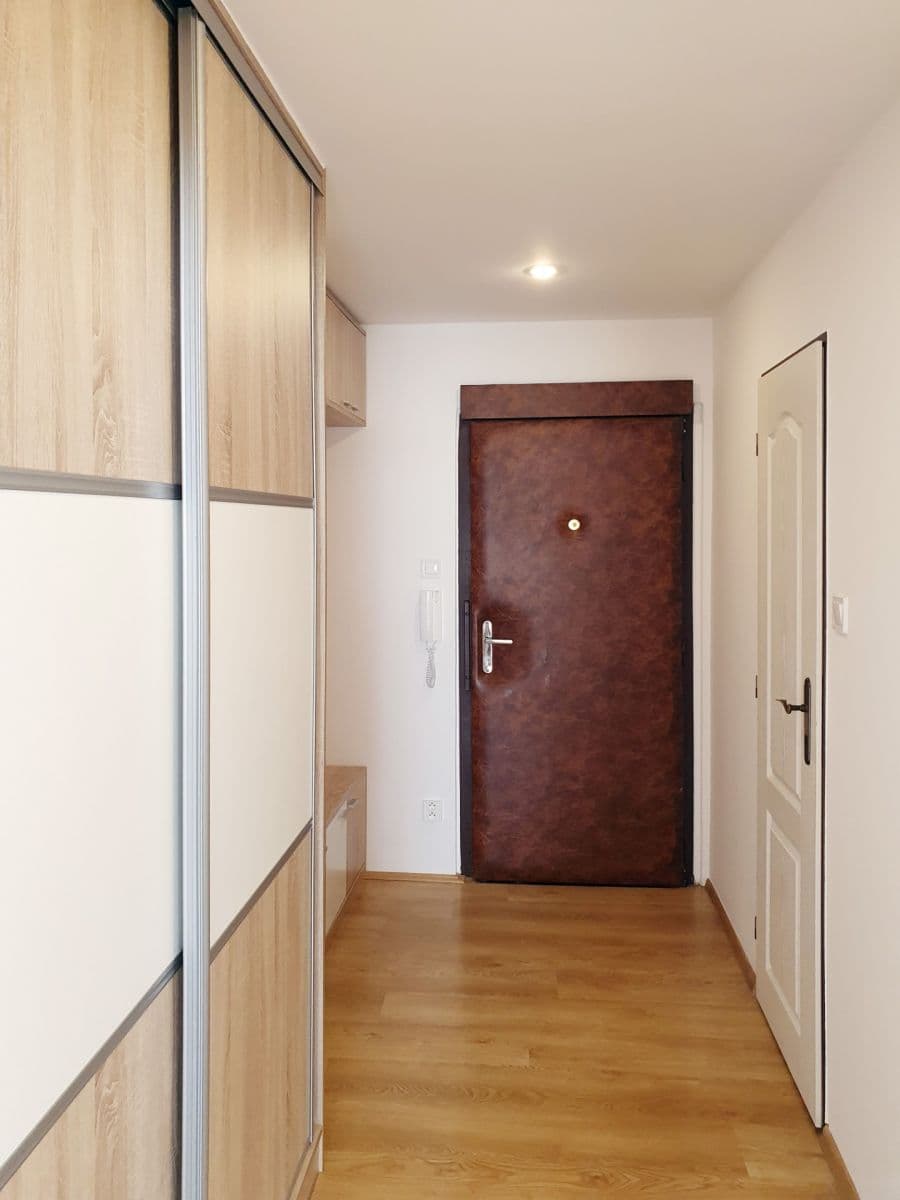 Prenájom bytu 2-izbový 47 m², Československé armády, Lysá nad Labem, Středočeský kraj Prenájom bytu 2-izbový 47 m², Československé armády, Lysá nad Labem, Středočeský kraj