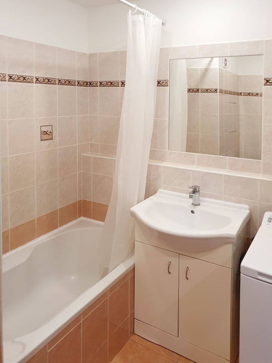 Prenájom bytu 2-izbový 47 m², Československé armády, Lysá nad Labem, Středočeský kraj Prenájom bytu 2-izbový 47 m², Československé armády, Lysá nad Labem, Středočeský kraj