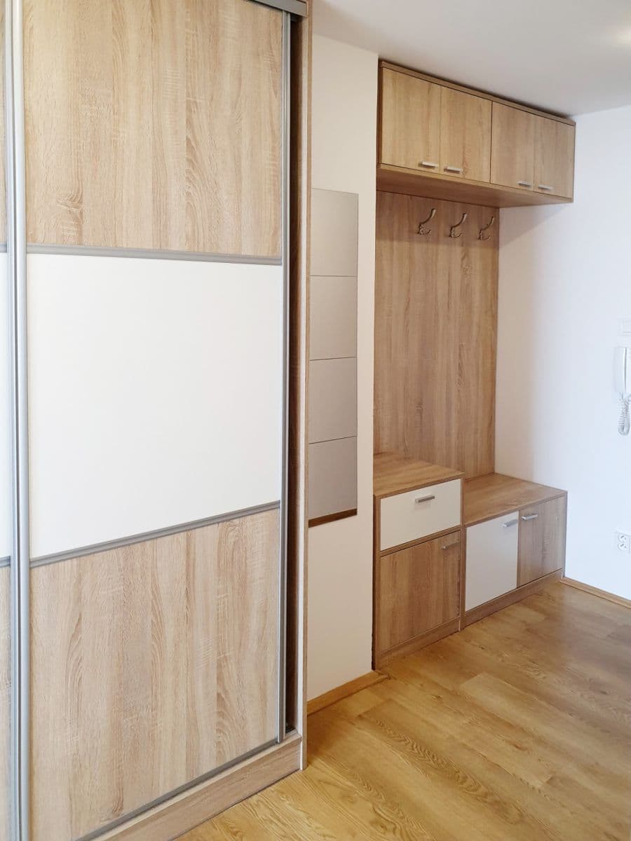 Prenájom bytu 2-izbový 47 m², Československé armády, Lysá nad Labem, Středočeský kraj Prenájom bytu 2-izbový 47 m², Československé armády, Lysá nad Labem, Středočeský kraj