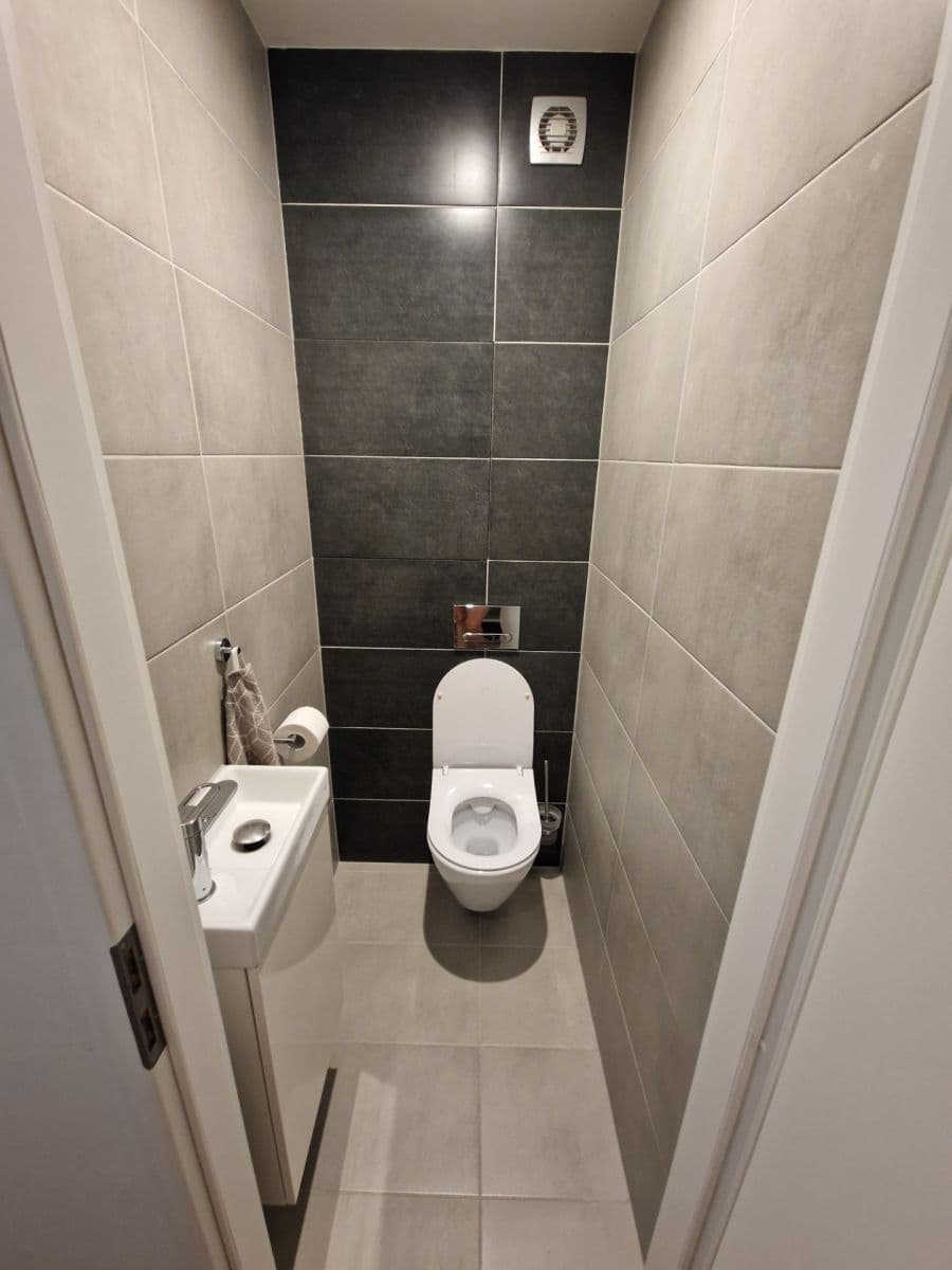 Prenájom bytu 2-izbový 41 m², Na Strži, Praha, Praha Prenájom bytu 2-izbový 41 m², Na Strži, Praha, Praha