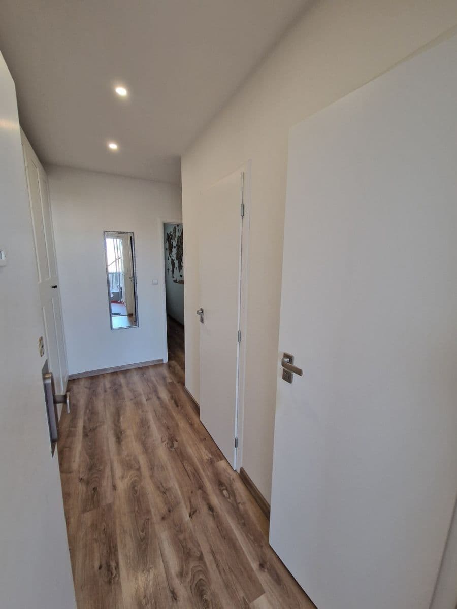 Prenájom bytu 2-izbový 41 m², Na Strži, Praha, Praha Prenájom bytu 2-izbový 41 m², Na Strži, Praha, Praha