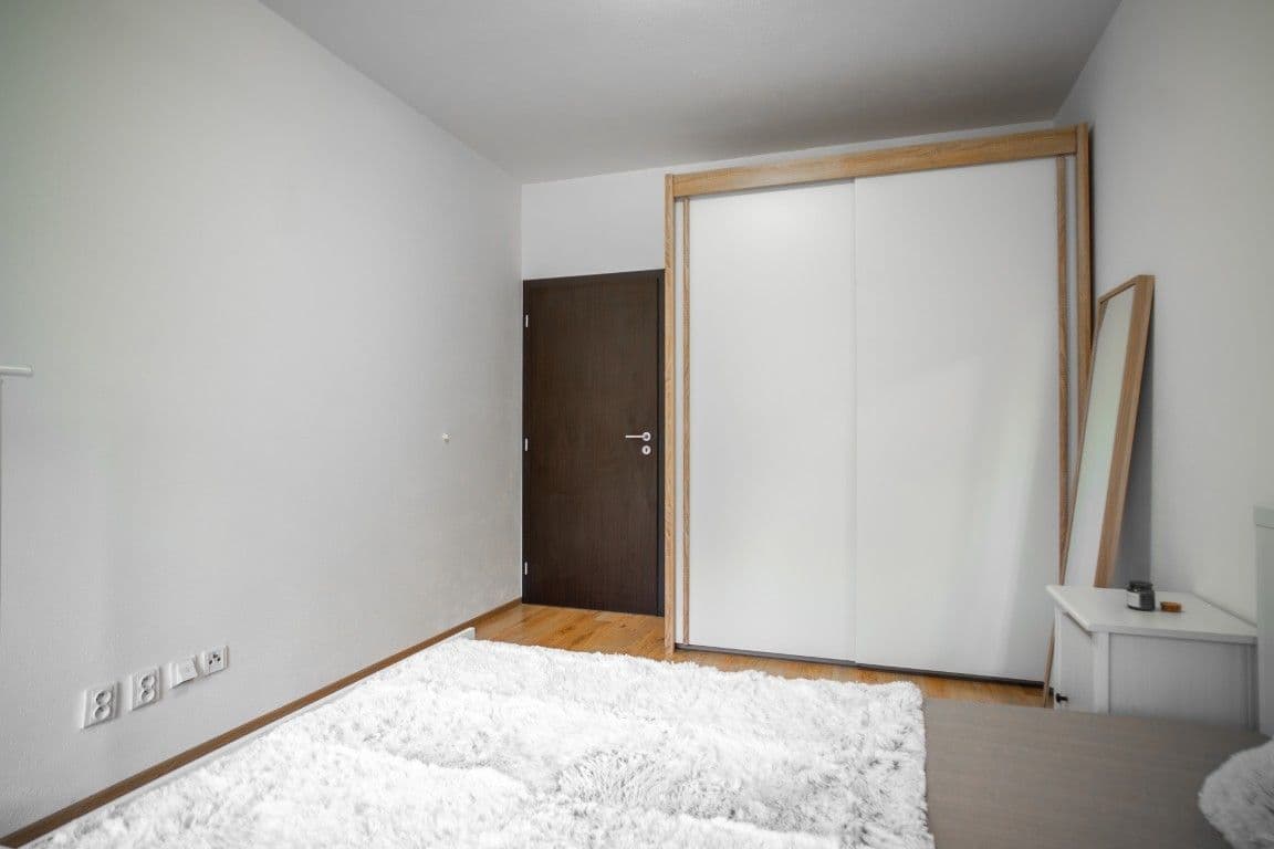 Prenájom bytu 2-izbový 55 m², Špačková, Plzeň, Plzeňský kraj Prenájom bytu 2-izbový 55 m², Špačková, Plzeň, Plzeňský kraj
