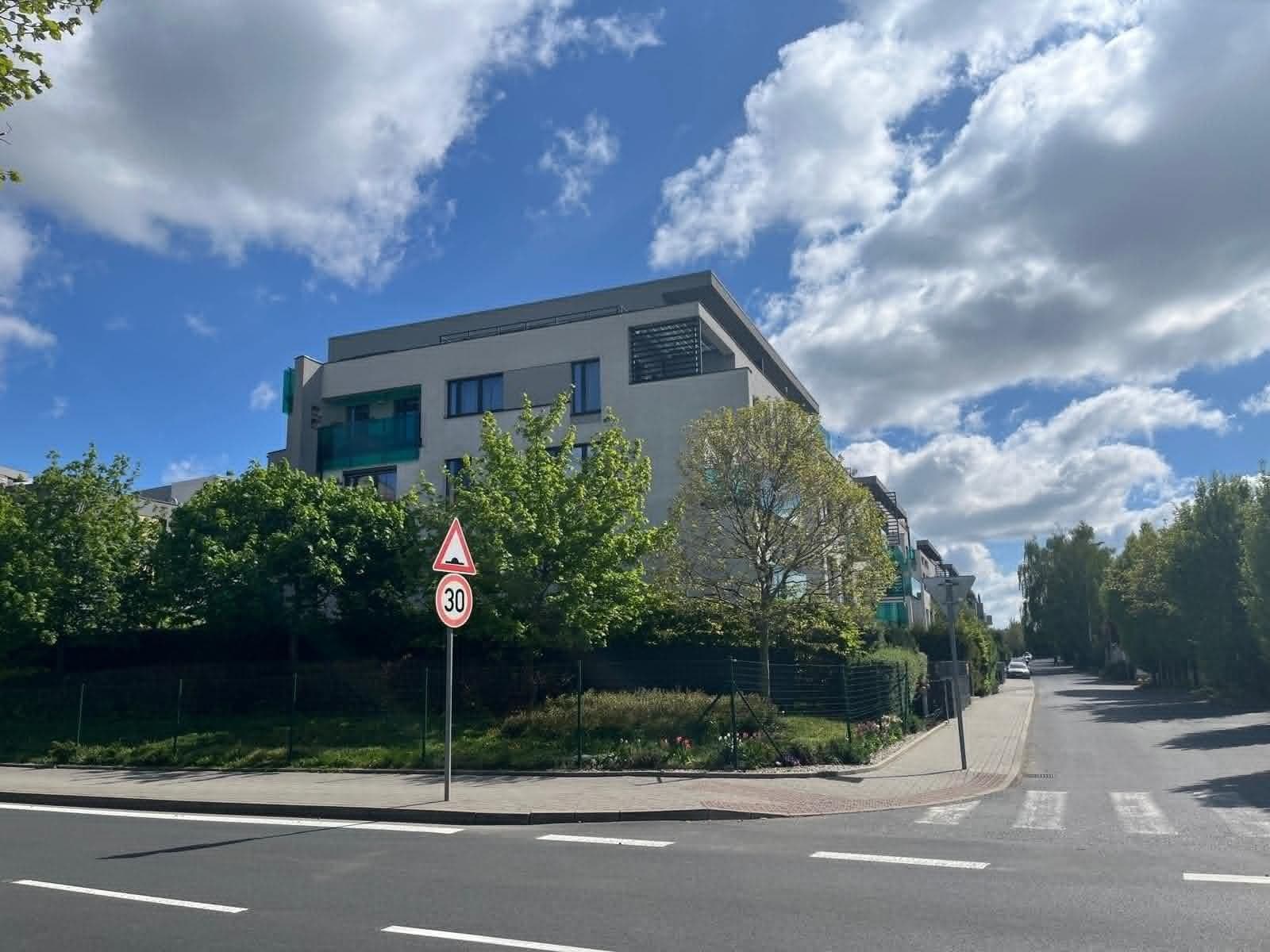 Prenájom bytu 3-izbový 68 m², Nepomuckých, Praha, Praha Prenájom bytu 3-izbový 68 m², Nepomuckých, Praha, Praha