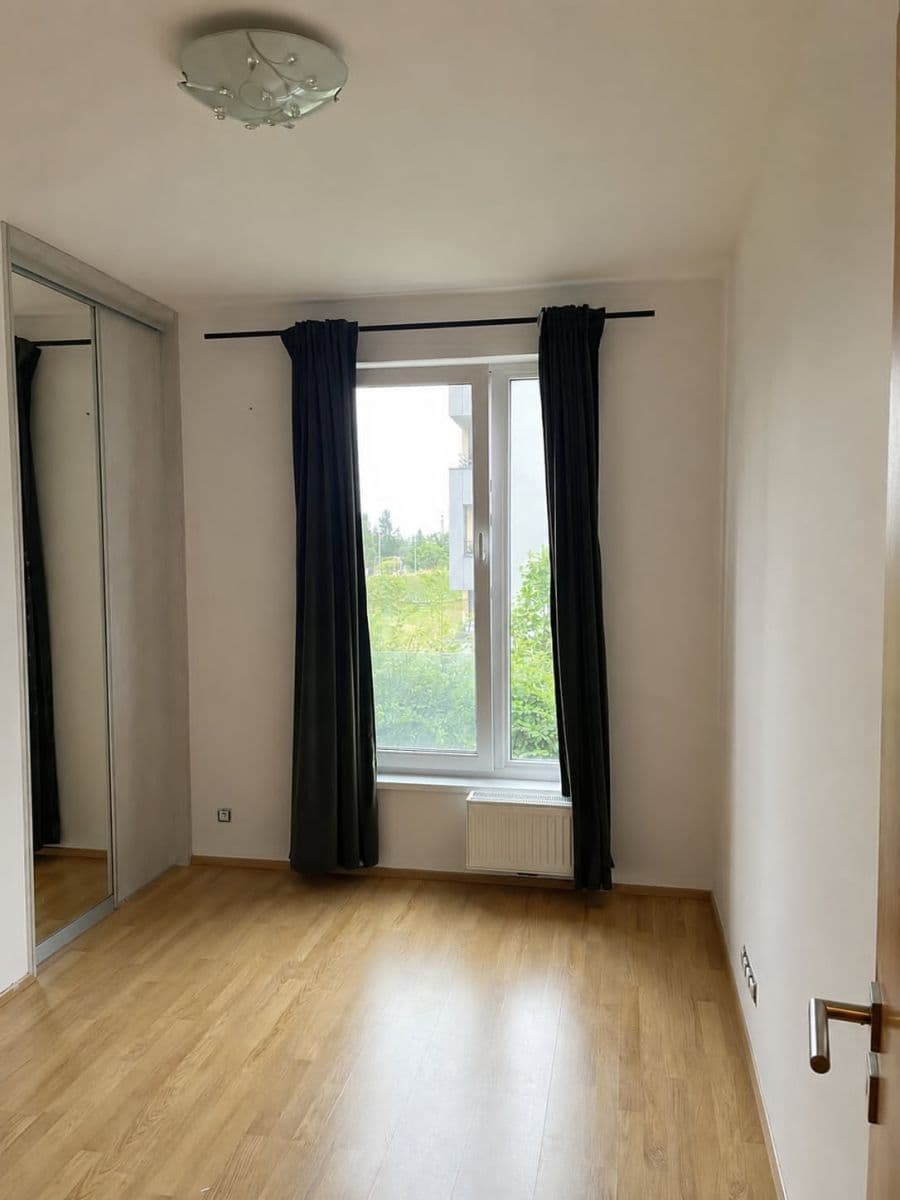 Prenájom bytu 3-izbový 68 m², Nepomuckých, Praha, Praha Prenájom bytu 3-izbový 68 m², Nepomuckých, Praha, Praha