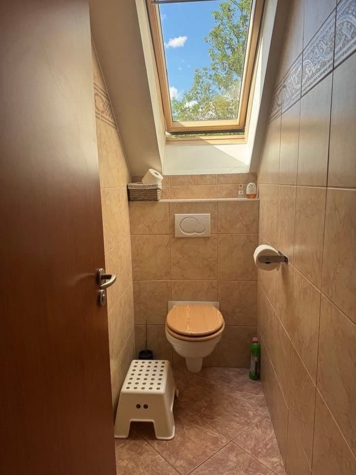 Prenájom bytu 4-izbový 74 m², Politických vězňů, Horoměřice, Středočeský kraj Prenájom bytu 4-izbový 74 m², Politických vězňů, Horoměřice, Středočeský kraj