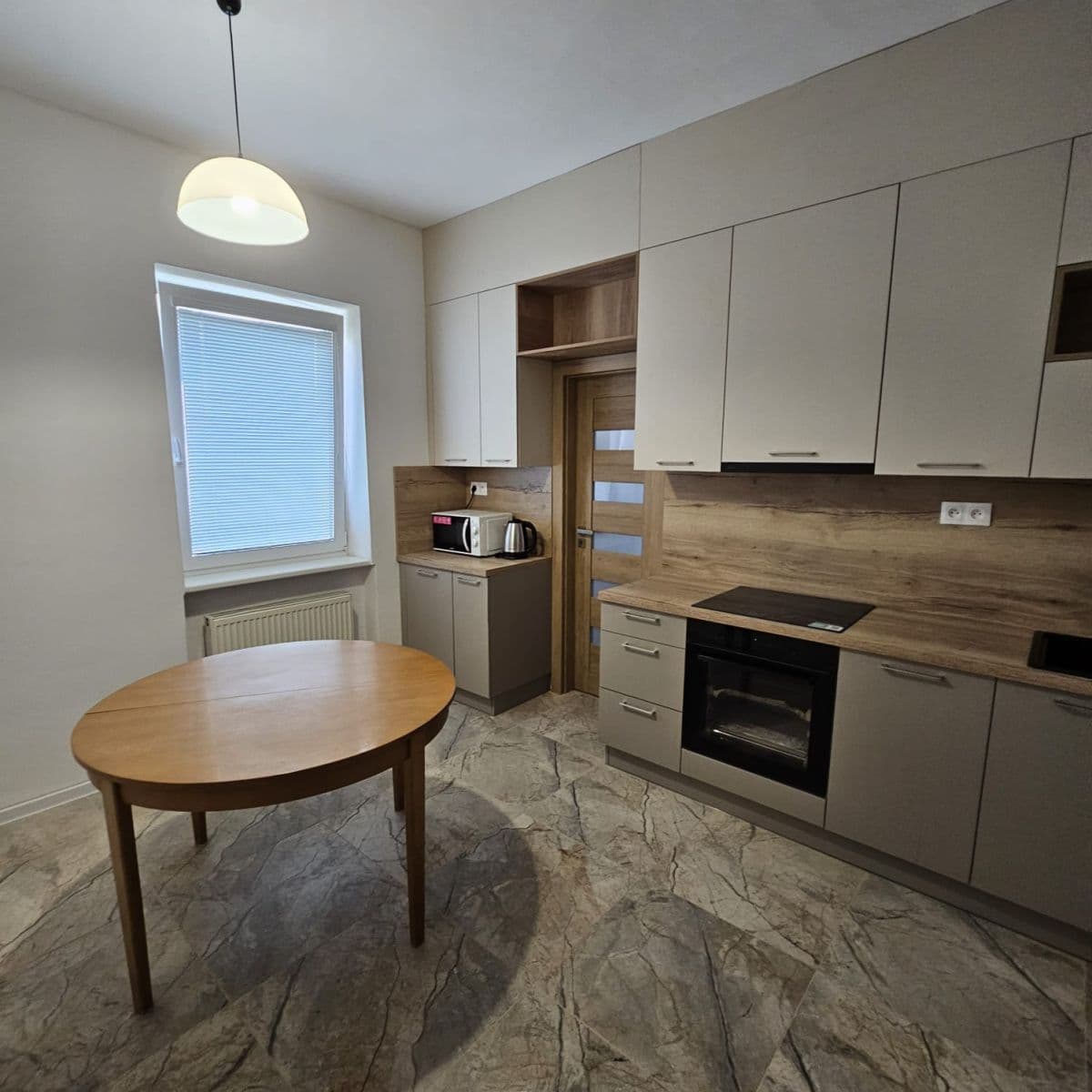 Prenájom bytu 3-izbový 112 m², Šrobárova, Trnava, Trnavský kraj Prenájom bytu 3-izbový 112 m², Šrobárova, Trnava, Trnavský kraj