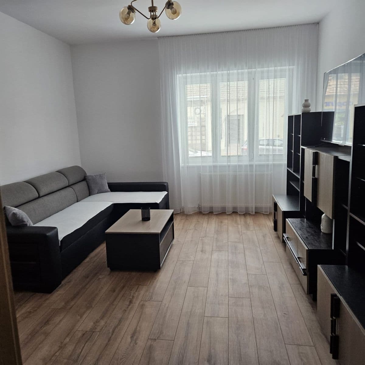 Prenájom bytu 3-izbový 112 m², Šrobárova, Trnava, Trnavský kraj Prenájom bytu 3-izbový 112 m², Šrobárova, Trnava, Trnavský kraj
