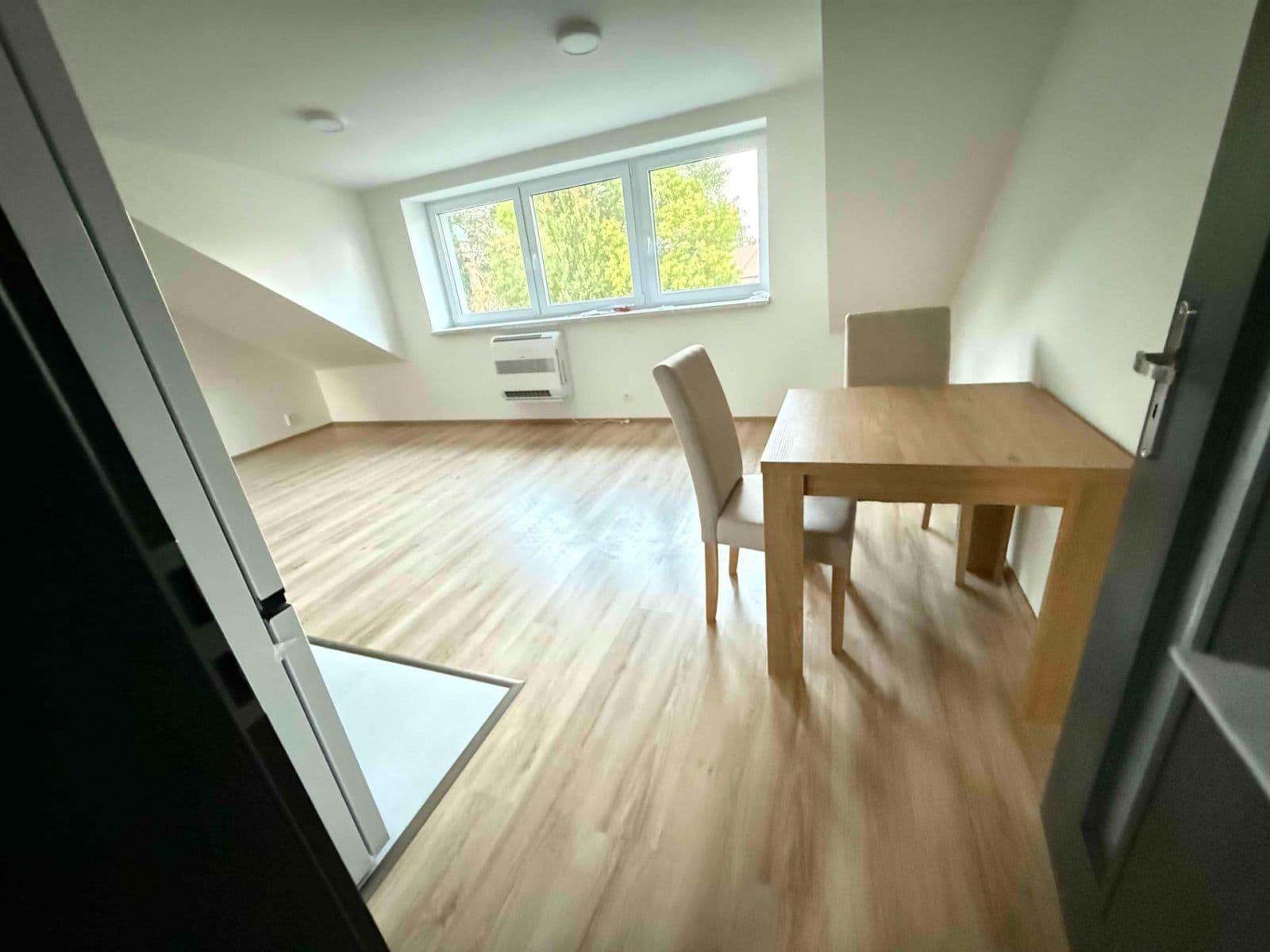 Prenájom bytu 2-izbový 50 m², Průběžná, Bobnice, Středočeský kraj Prenájom bytu 2-izbový 50 m², Průběžná, Bobnice, Středočeský kraj