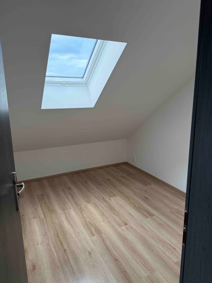 Prenájom bytu 2-izbový 50 m², Průběžná, Bobnice, Středočeský kraj Prenájom bytu 2-izbový 50 m², Průběžná, Bobnice, Středočeský kraj