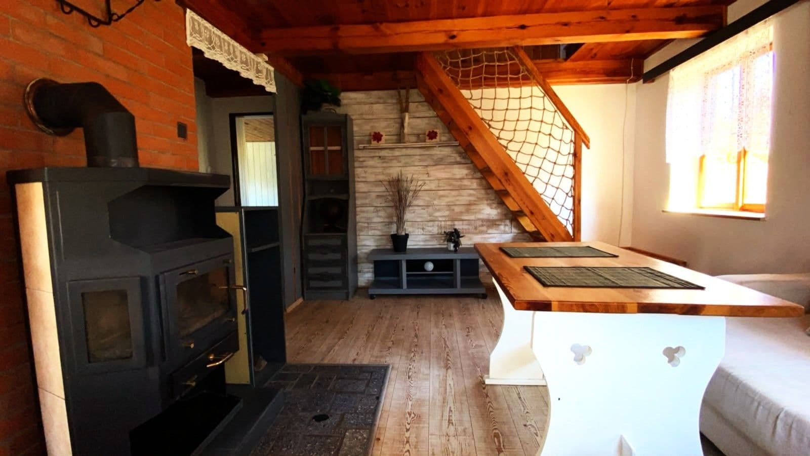 Predaj rekreačného objektu 114 m², pozemok 290 m², Nová Cerekev, Kraj Vysočina Predaj rekreačného objektu 114 m², pozemok 290 m², Nová Cerekev, Kraj Vysočina