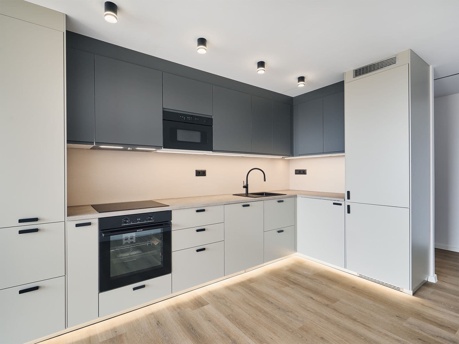 Predaj bytu 4-izbový 78 m², Hlavní, Praha, Praha Predaj bytu 4-izbový 78 m², Hlavní, Praha, Praha