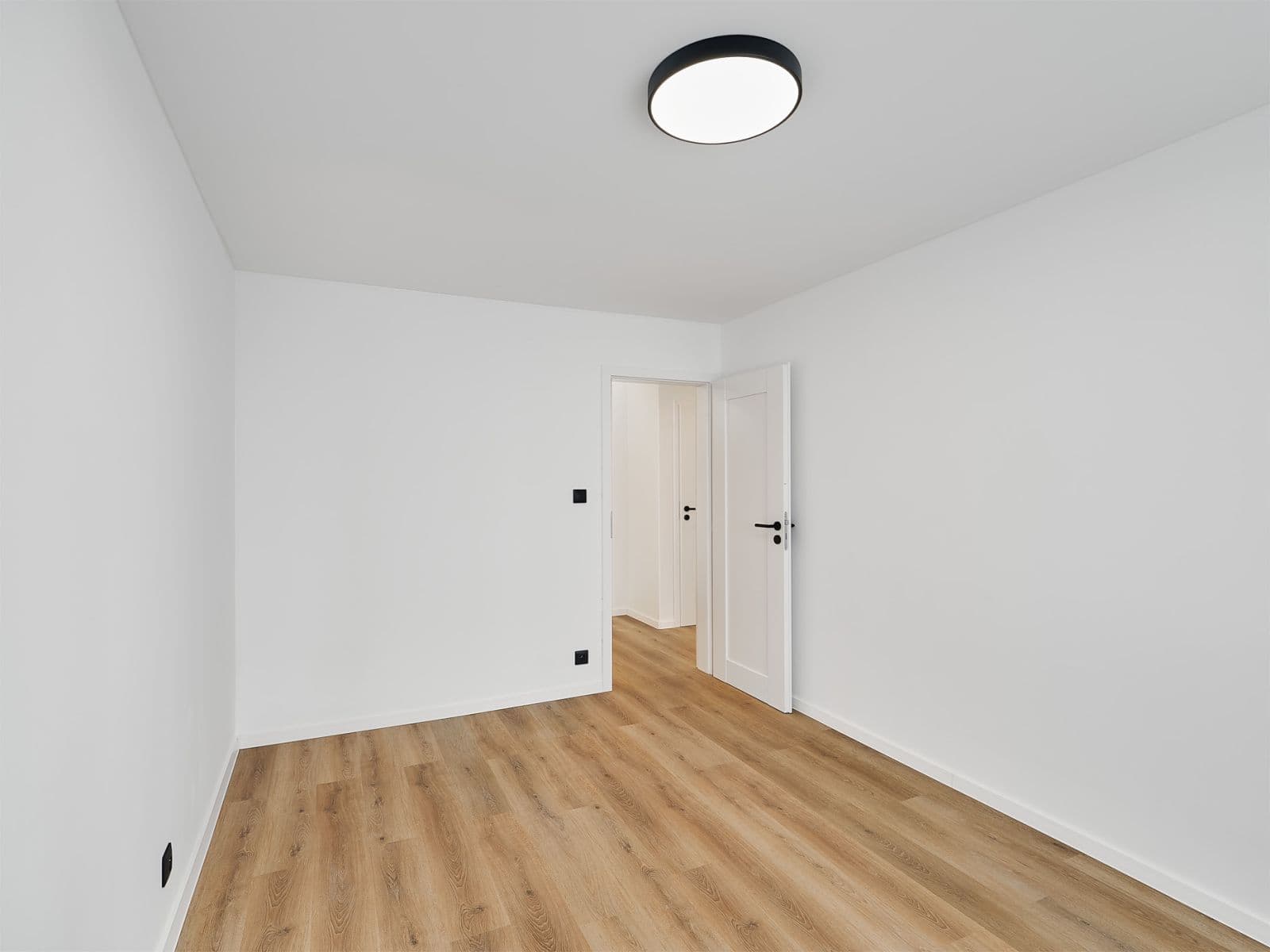 Predaj bytu 4-izbový 78 m², Hlavní, Praha, Praha Predaj bytu 4-izbový 78 m², Hlavní, Praha, Praha