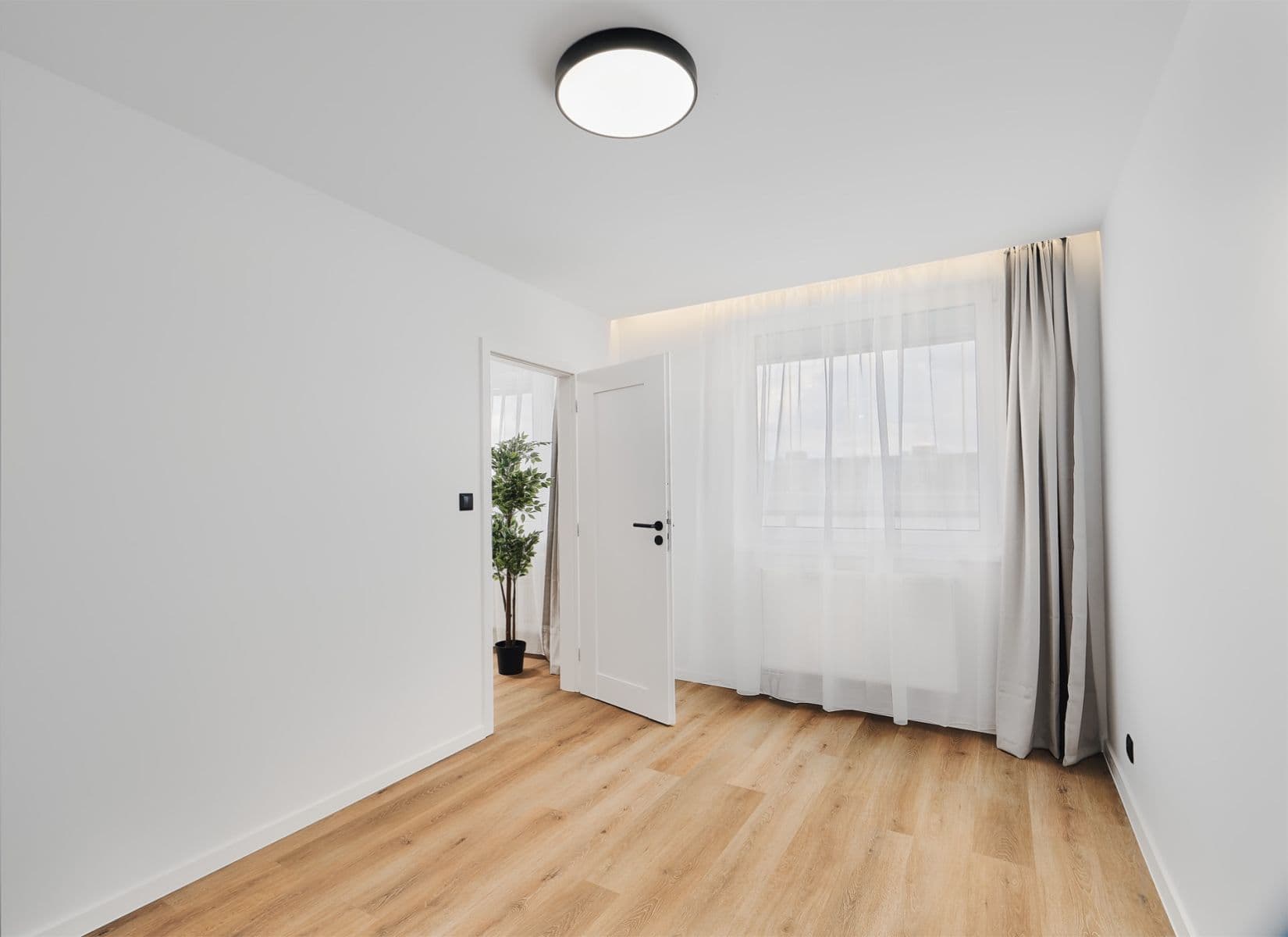 Predaj bytu 4-izbový 78 m², Hlavní, Praha, Praha Predaj bytu 4-izbový 78 m², Hlavní, Praha, Praha