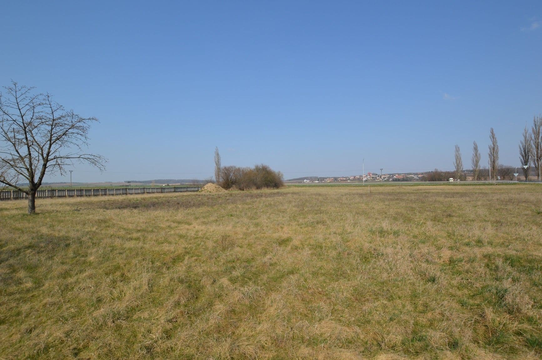 Predaj pozemku 1.981 m², Lhota pod Libčany, Královéhradecký kraj Predaj pozemku 1.981 m², Lhota pod Libčany, Královéhradecký kraj