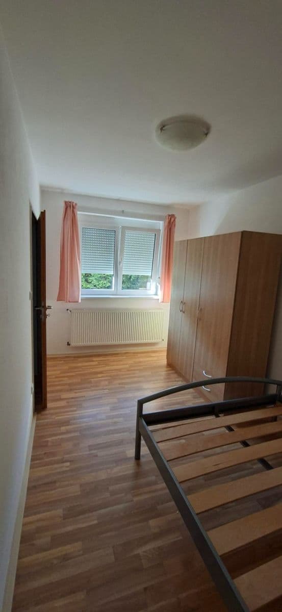 Prenájom bytu 2-izbový 42 m², Střední, Praha, Praha Prenájom bytu 2-izbový 42 m², Střední, Praha, Praha