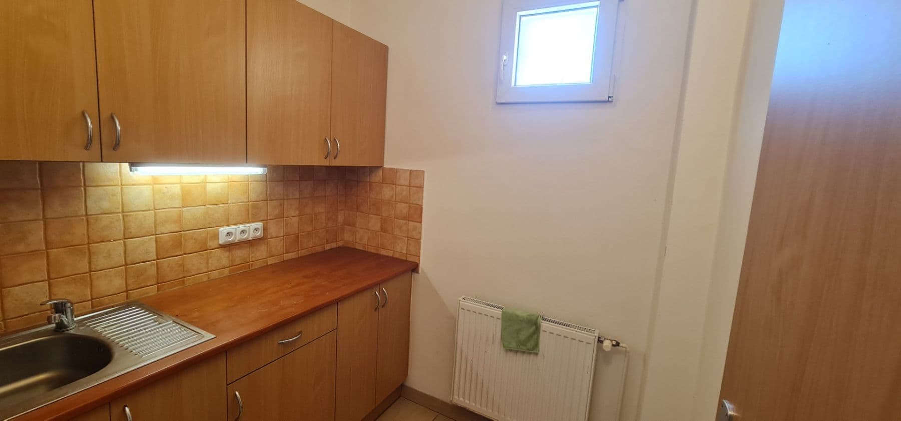 Prenájom kancelárie 60 m², Nad Porubkou, Ostrava, Moravskoslezský kraj Prenájom kancelárie 60 m², Nad Porubkou, Ostrava, Moravskoslezský kraj