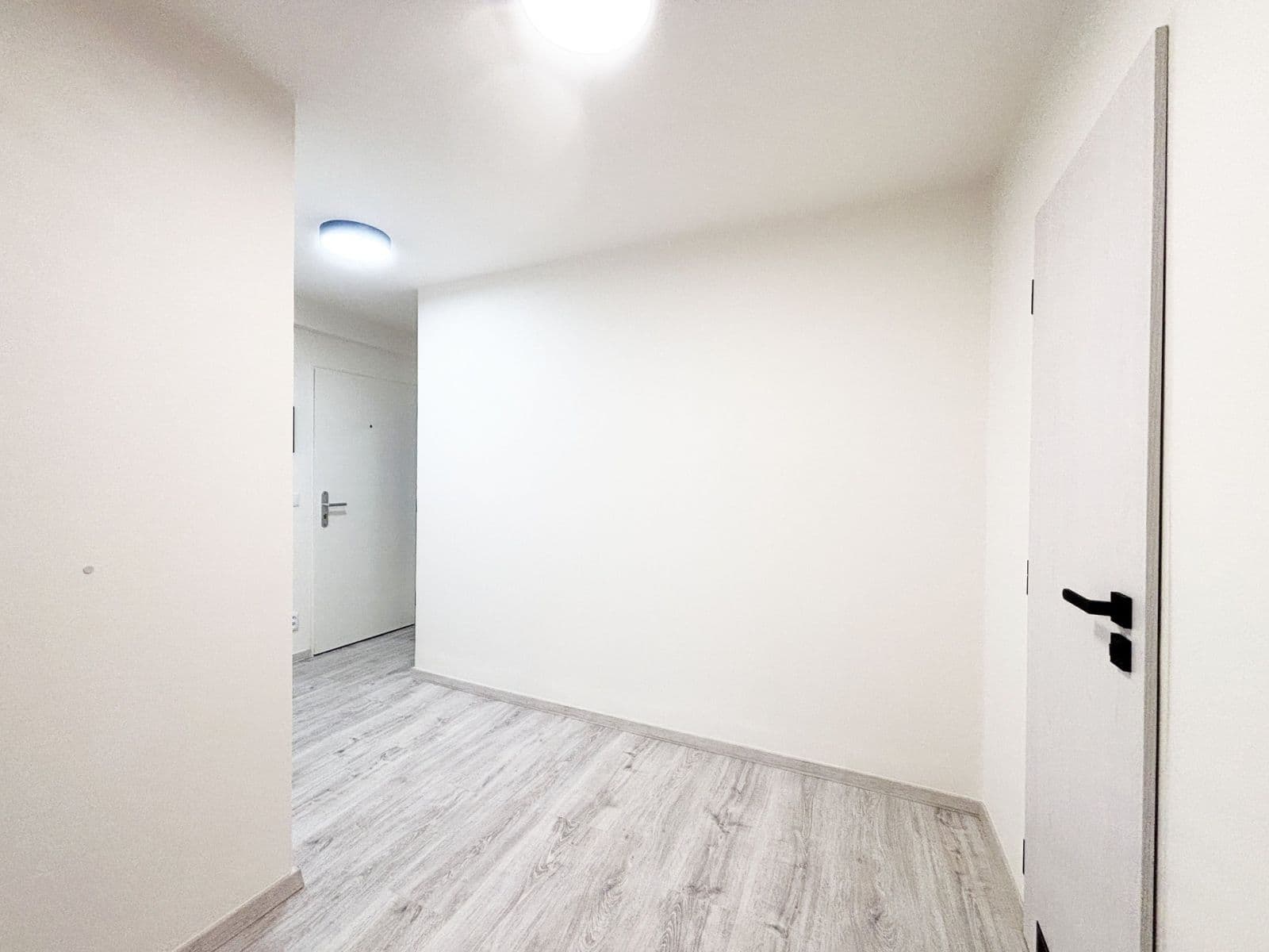 Prenájom bytu 1-izbový 43 m², U plynárny, Praha, Praha Prenájom bytu 1-izbový 43 m², U plynárny, Praha, Praha