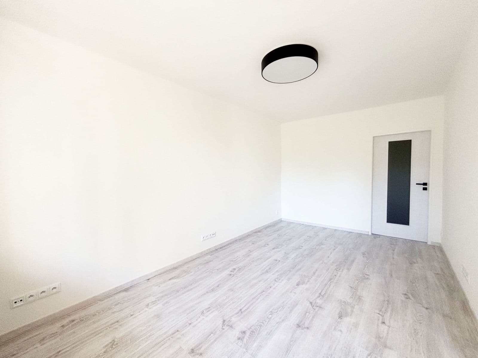 Prenájom bytu 1-izbový 43 m², U plynárny, Praha, Praha Prenájom bytu 1-izbový 43 m², U plynárny, Praha, Praha