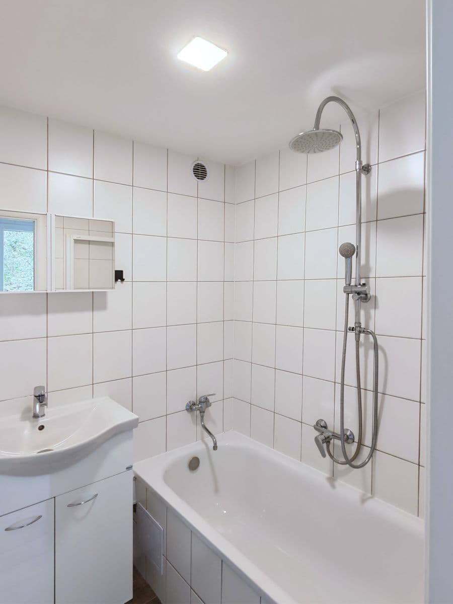 Prenájom bytu 2-izbový 56 m², Sibiřská, Aš, Karlovarský kraj Prenájom bytu 2-izbový 56 m², Sibiřská, Aš, Karlovarský kraj