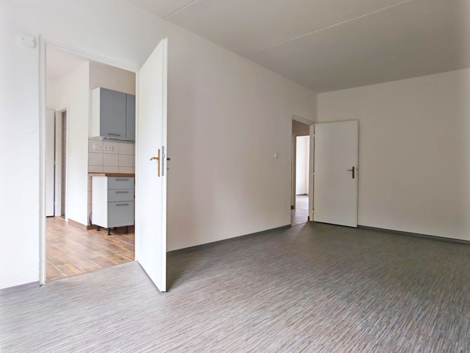 Prenájom bytu 2-izbový 56 m², Sibiřská, Aš, Karlovarský kraj Prenájom bytu 2-izbový 56 m², Sibiřská, Aš, Karlovarský kraj