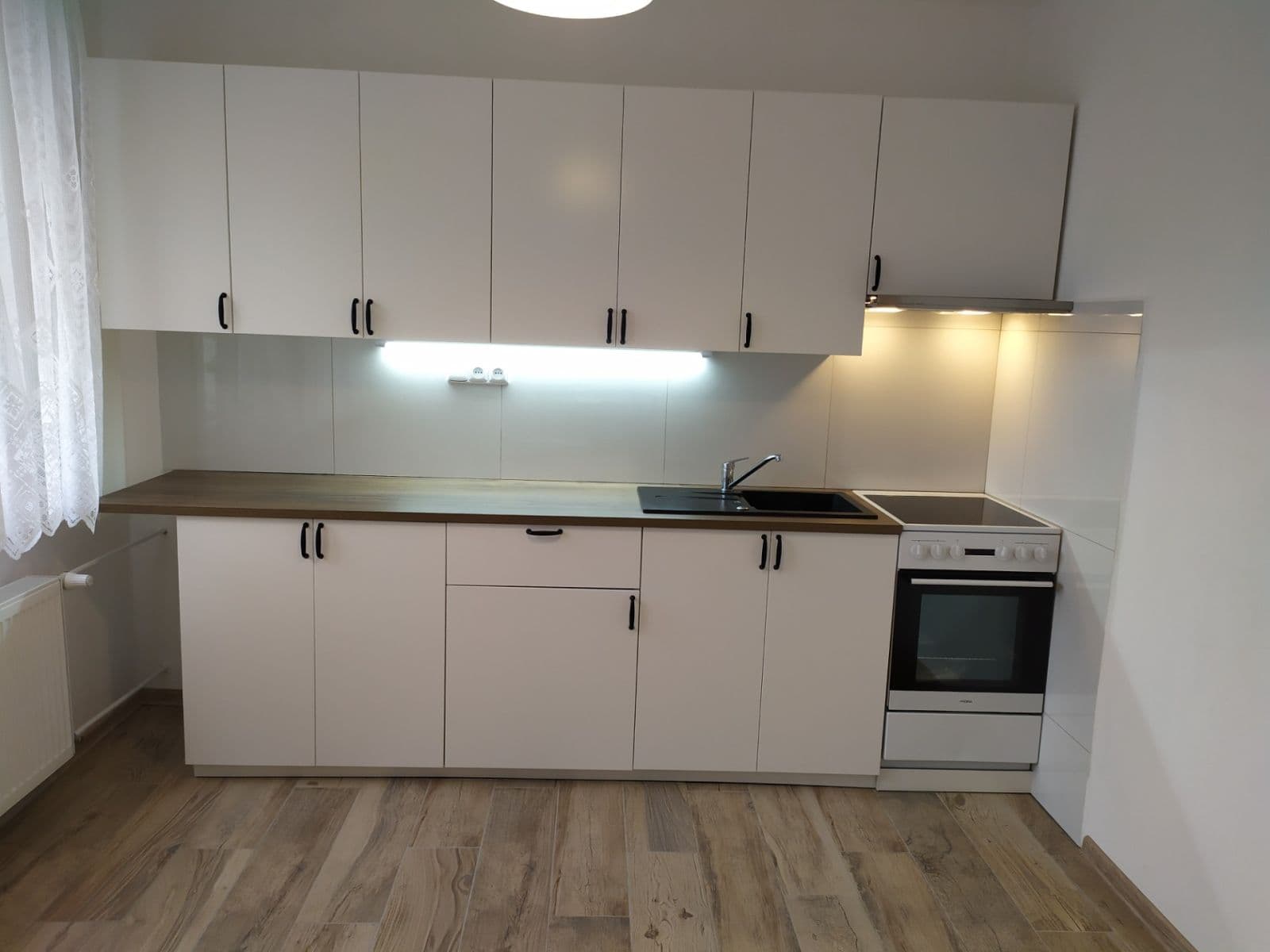 Prenájom bytu 1-izbový 37 m², Sokolovská, Tábor, Jihočeský kraj Prenájom bytu 1-izbový 37 m², Sokolovská, Tábor, Jihočeský kraj