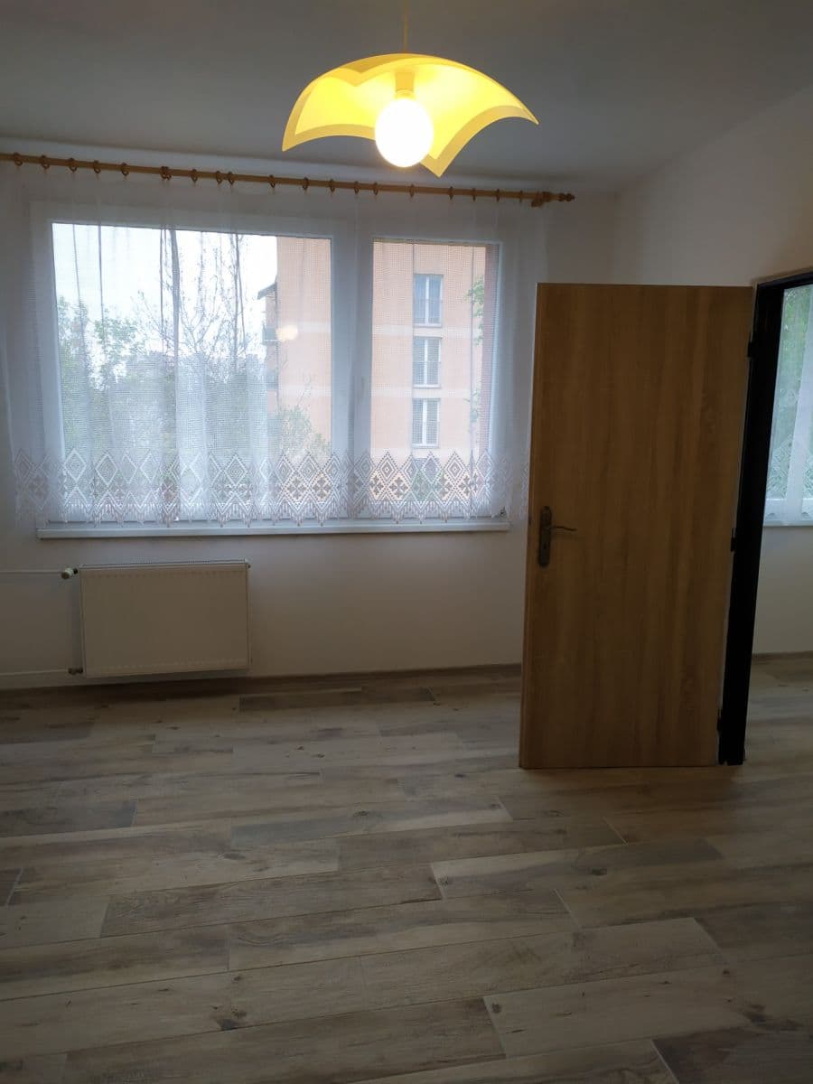 Prenájom bytu 1-izbový 37 m², Sokolovská, Tábor, Jihočeský kraj Prenájom bytu 1-izbový 37 m², Sokolovská, Tábor, Jihočeský kraj