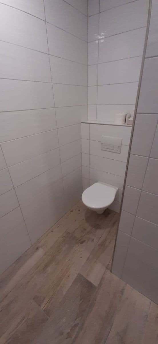 Prenájom bytu 1-izbový 37 m², Sokolovská, Tábor, Jihočeský kraj Prenájom bytu 1-izbový 37 m², Sokolovská, Tábor, Jihočeský kraj