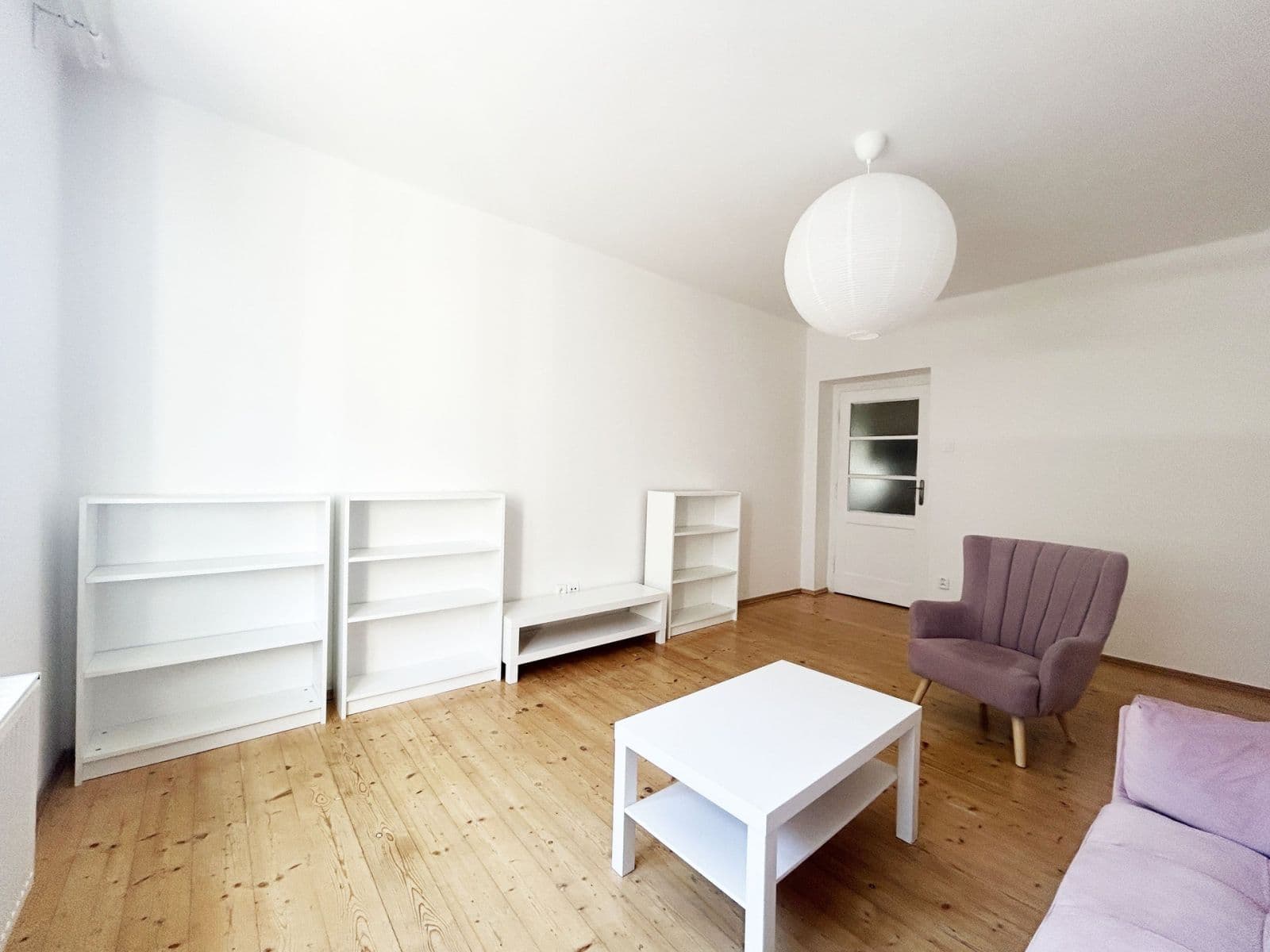 Prenájom bytu 2-izbový 59 m², Plzeňská, Praha, Praha Prenájom bytu 2-izbový 59 m², Plzeňská, Praha, Praha
