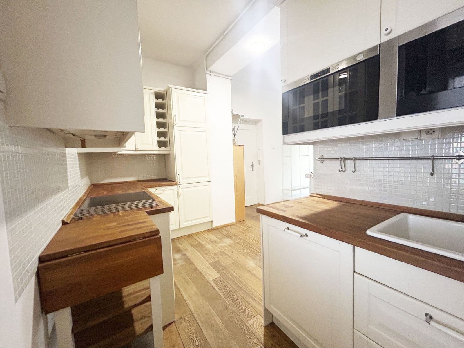 Prenájom bytu 2-izbový 59 m², Plzeňská, Praha, Praha Prenájom bytu 2-izbový 59 m², Plzeňská, Praha, Praha