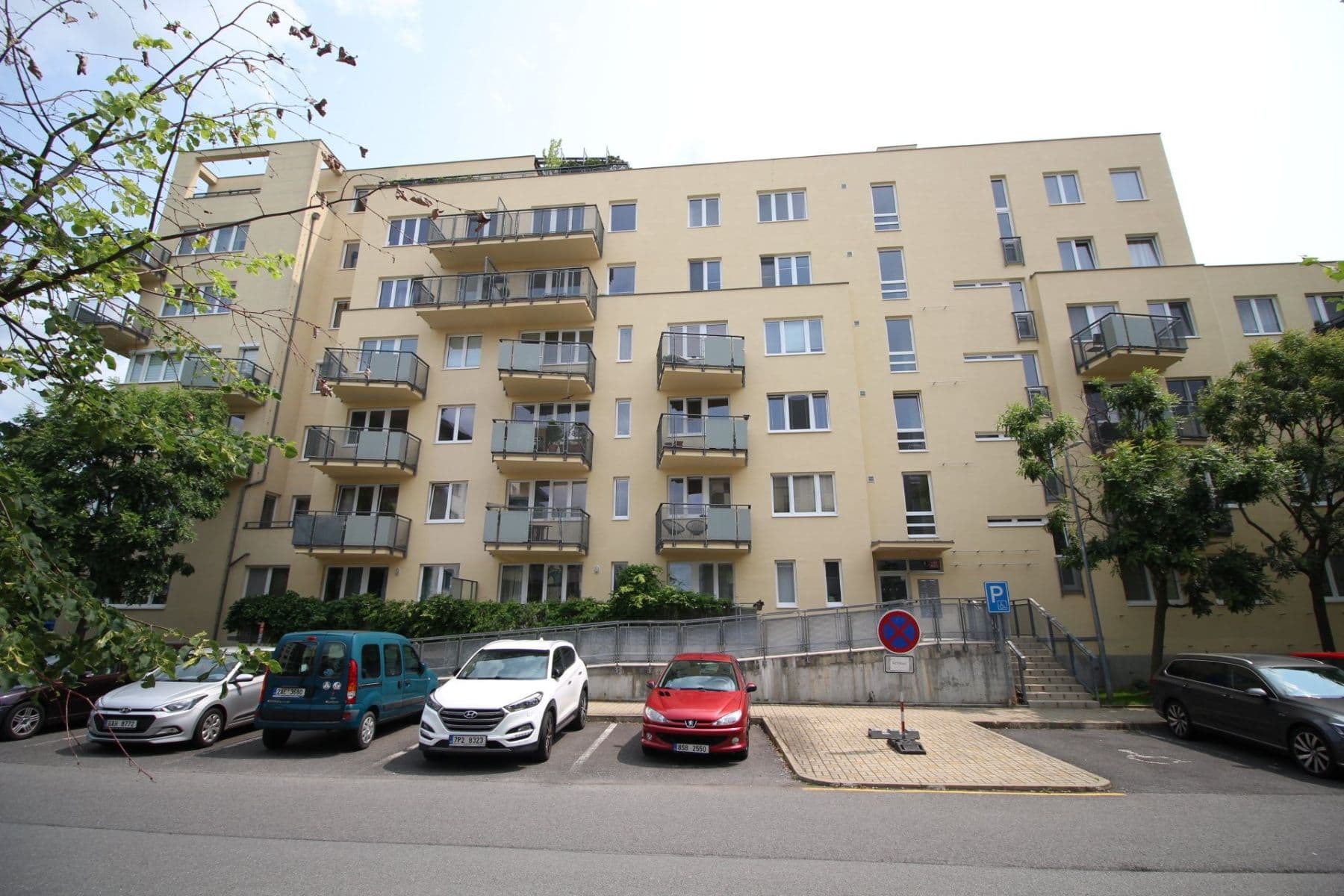 Prenájom bytu 1-izbový 35 m², Rižská, Praha, Praha Prenájom bytu 1-izbový 35 m², Rižská, Praha, Praha