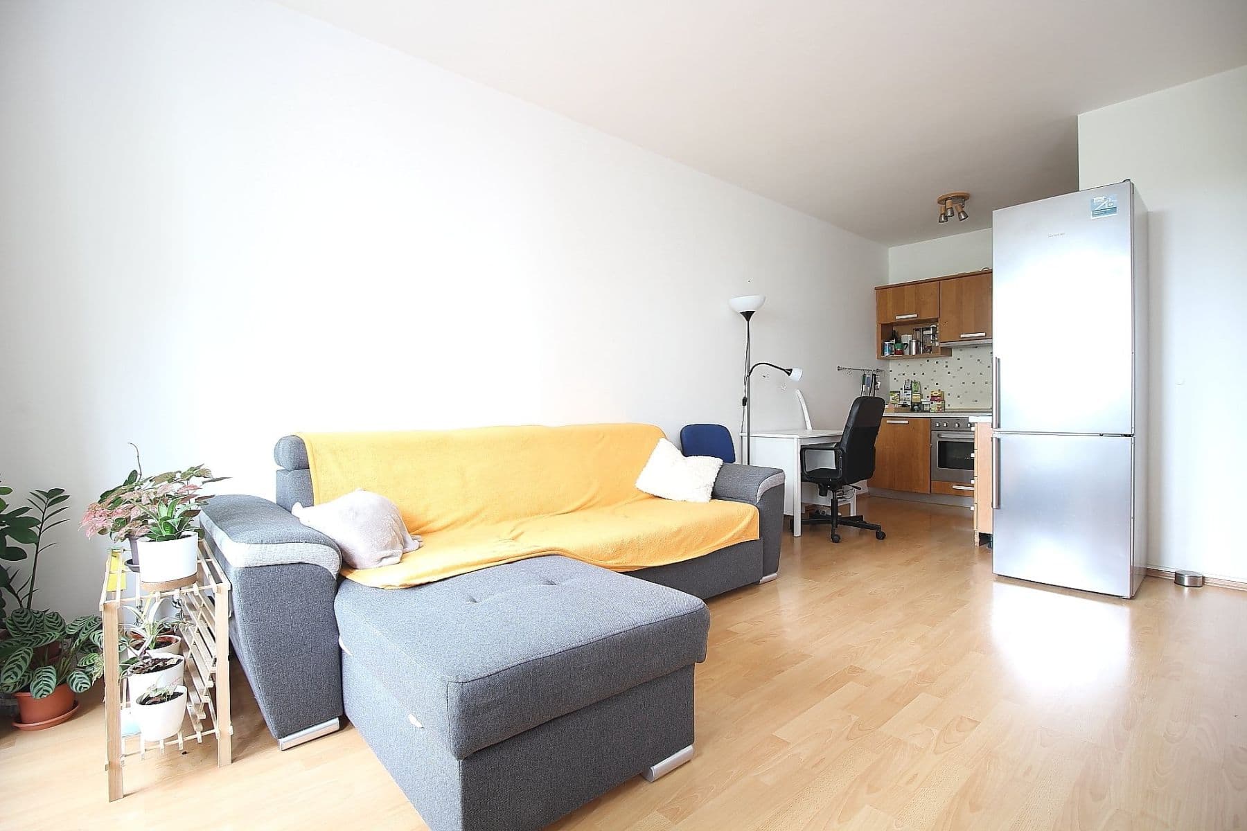 Prenájom bytu 1-izbový 35 m², Rižská, Praha, Praha Prenájom bytu 1-izbový 35 m², Rižská, Praha, Praha