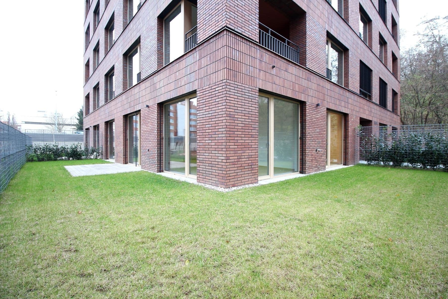 Prenájom bytu 3-izbový 94 m², Pod Juliskou, Praha, Praha Prenájom bytu 3-izbový 94 m², Pod Juliskou, Praha, Praha