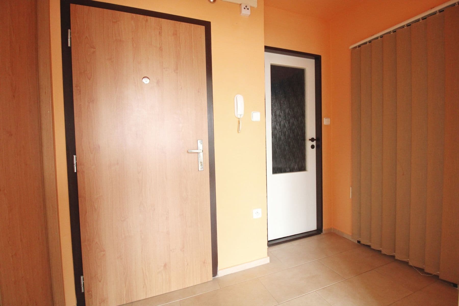 Prenájom bytu 2-izbový 40 m², Poznaňská, Praha, Praha Prenájom bytu 2-izbový 40 m², Poznaňská, Praha, Praha