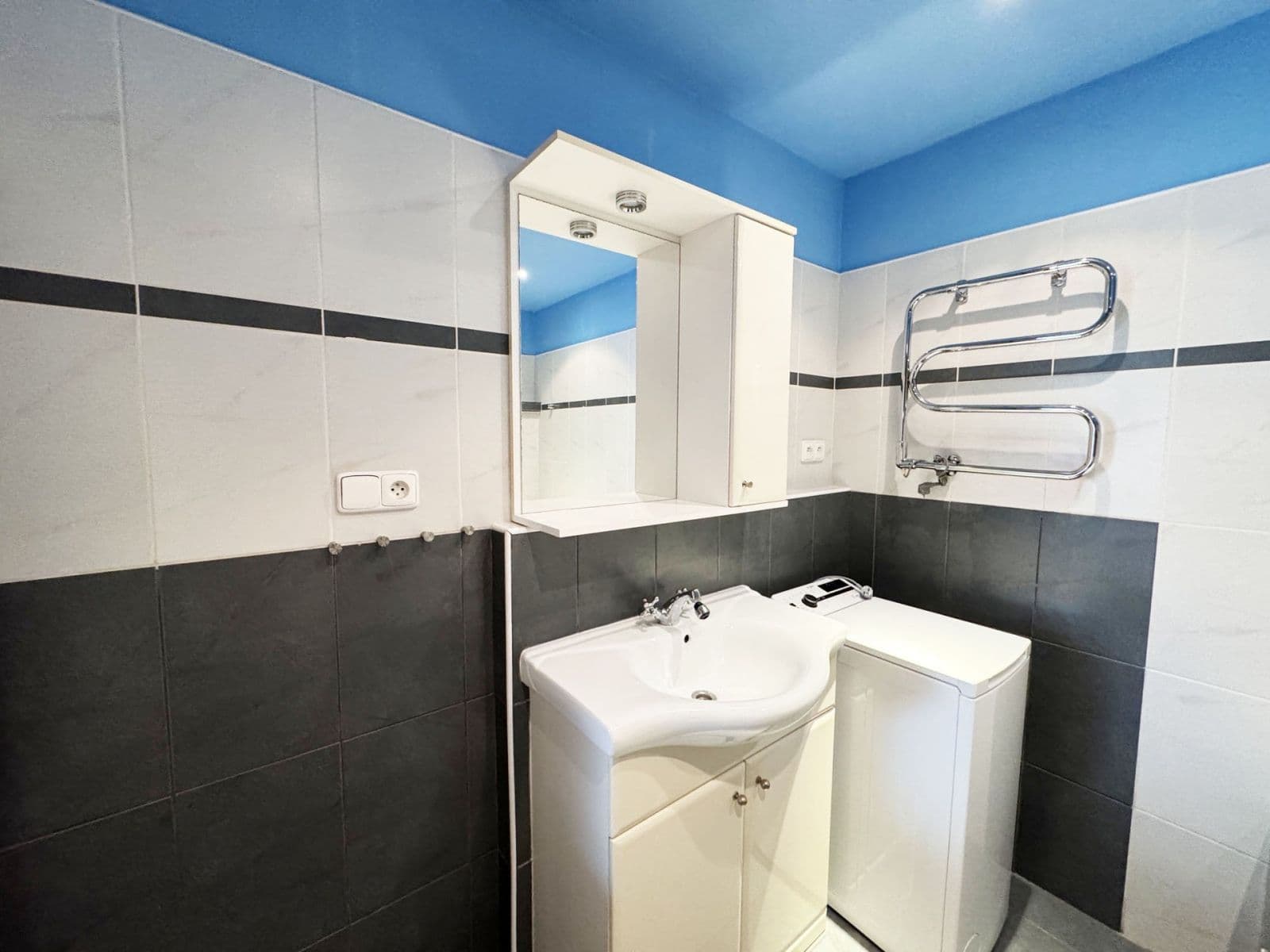 Prenájom bytu 2-izbový 40 m², Poznaňská, Praha, Praha Prenájom bytu 2-izbový 40 m², Poznaňská, Praha, Praha