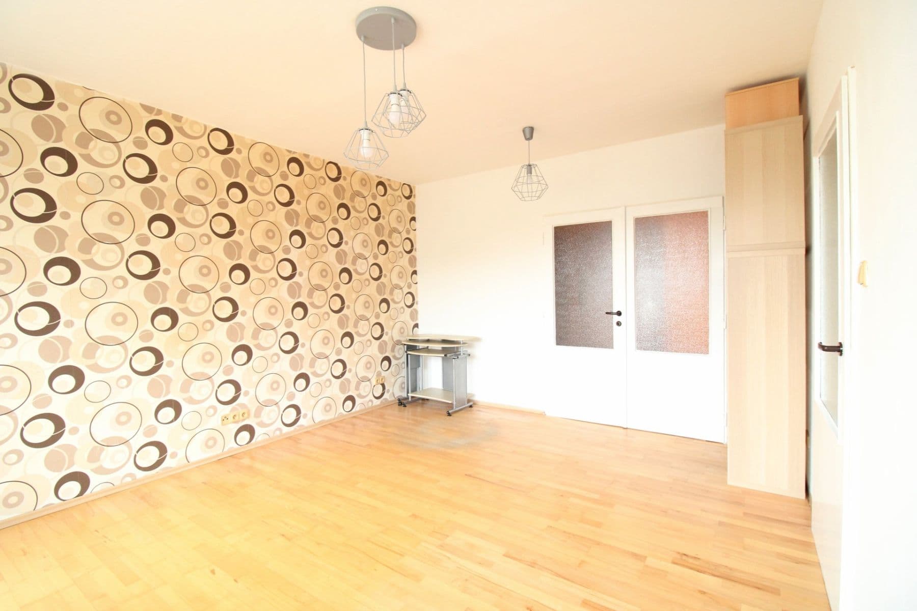 Prenájom bytu 2-izbový 40 m², Poznaňská, Praha, Praha Prenájom bytu 2-izbový 40 m², Poznaňská, Praha, Praha