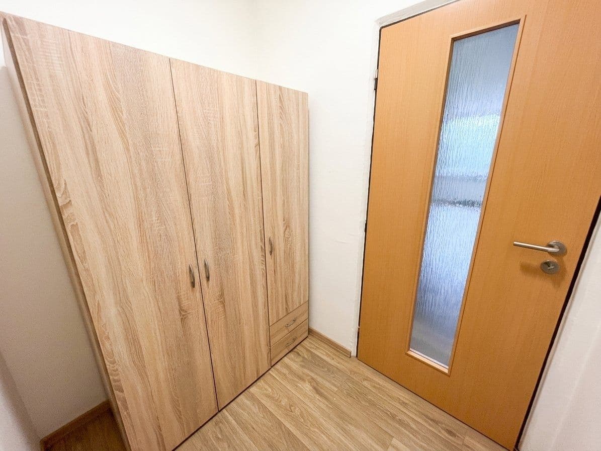 Prenájom bytu 1-izbový 31 m², Jana Drdy, Příbram, Středočeský kraj Prenájom bytu 1-izbový 31 m², Jana Drdy, Příbram, Středočeský kraj